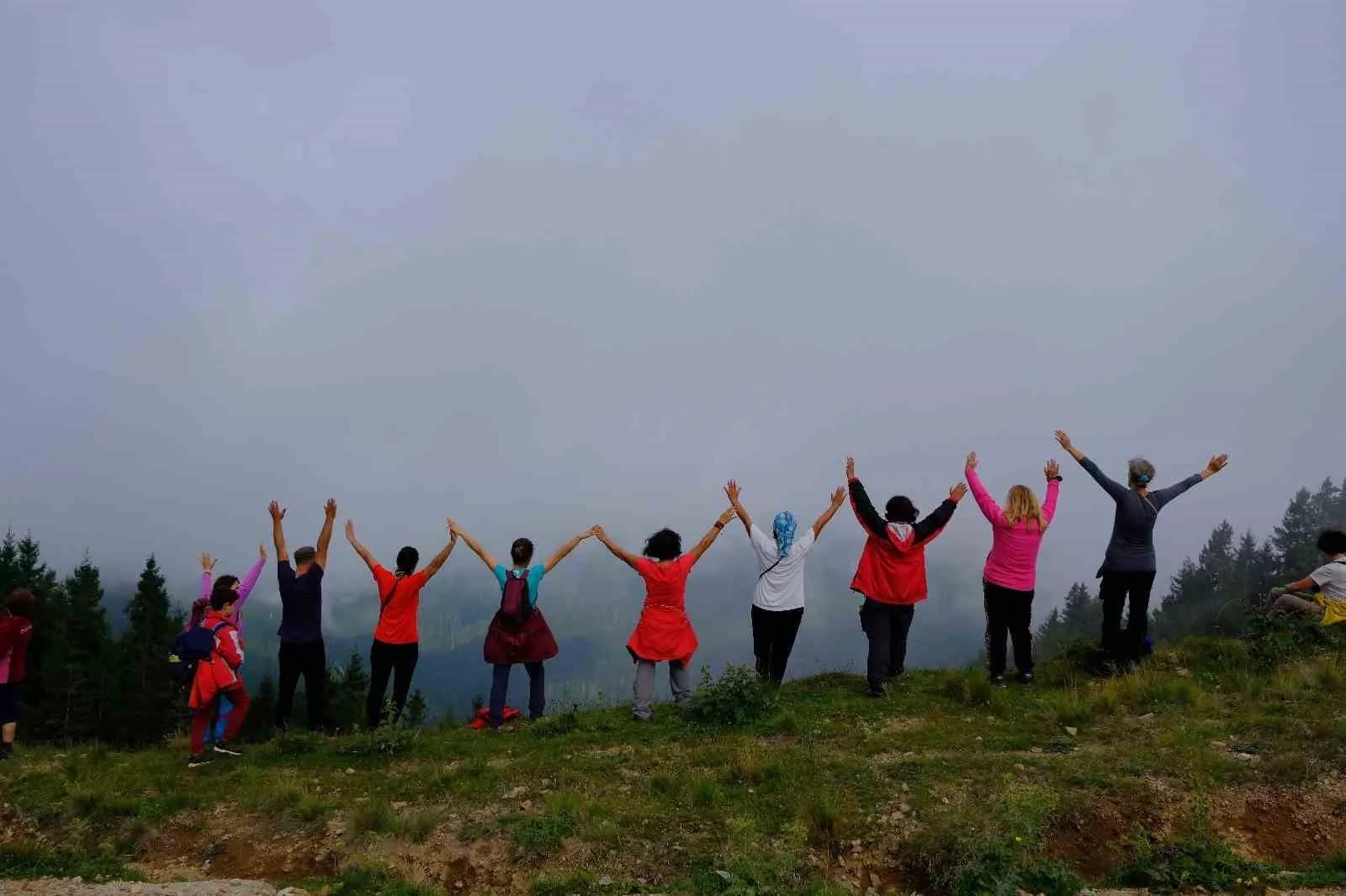 İzmir’in sıcağından kaçıp Gümüşhane’de serinlediler