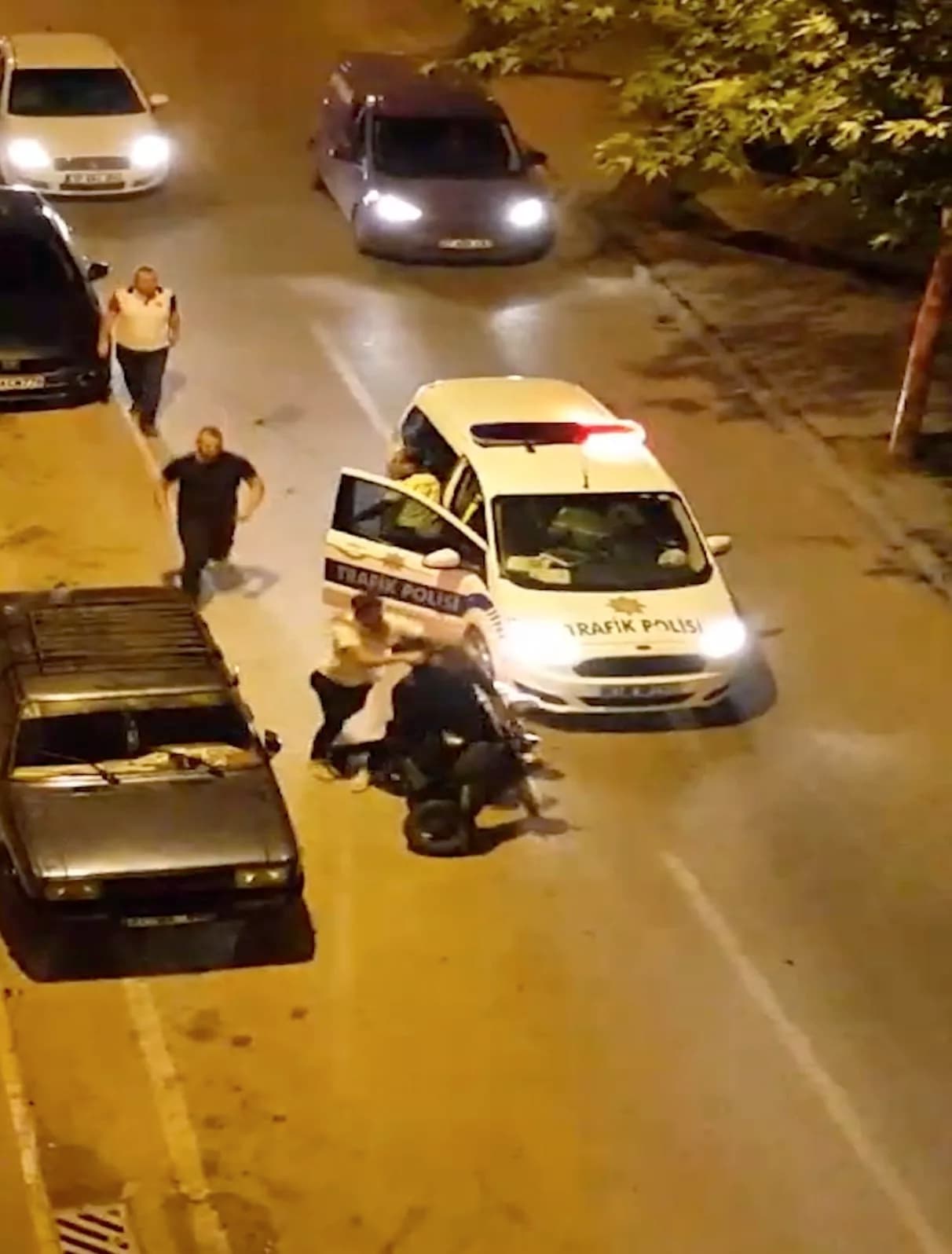 Kastamonu’da "gürültü" kavgası kamerada