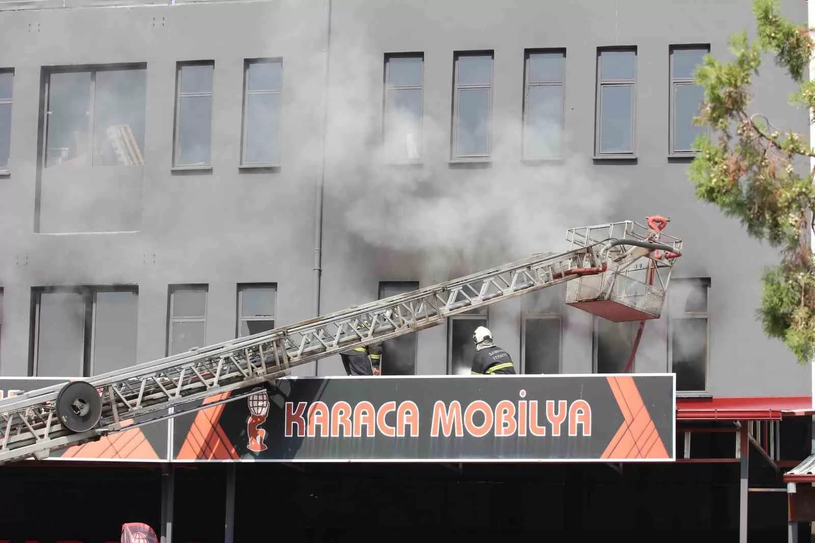 Samsun’da mobilya fabrikasında yangın