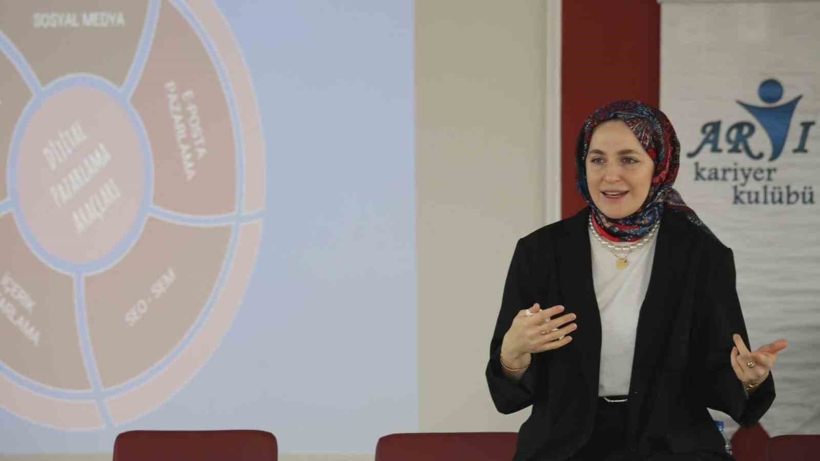 Karabük Üniversitesi’nde Dijital Pazarlama Atölyesi
