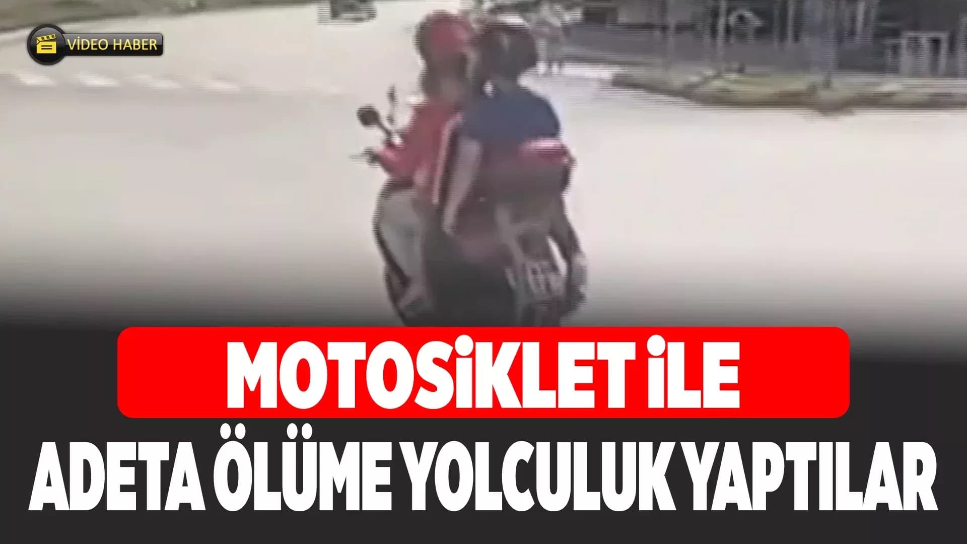 Karabük'te motosiklette 4 kişilik tehlikeli yolculuk kamerada