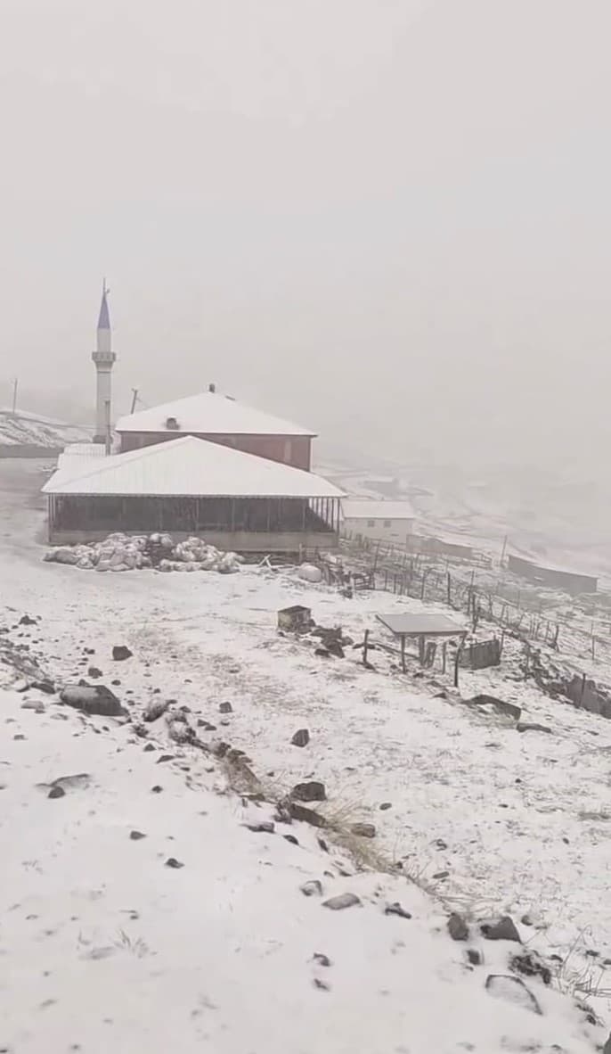 Doğu Karadeniz yaylalarında kış bitmiyor