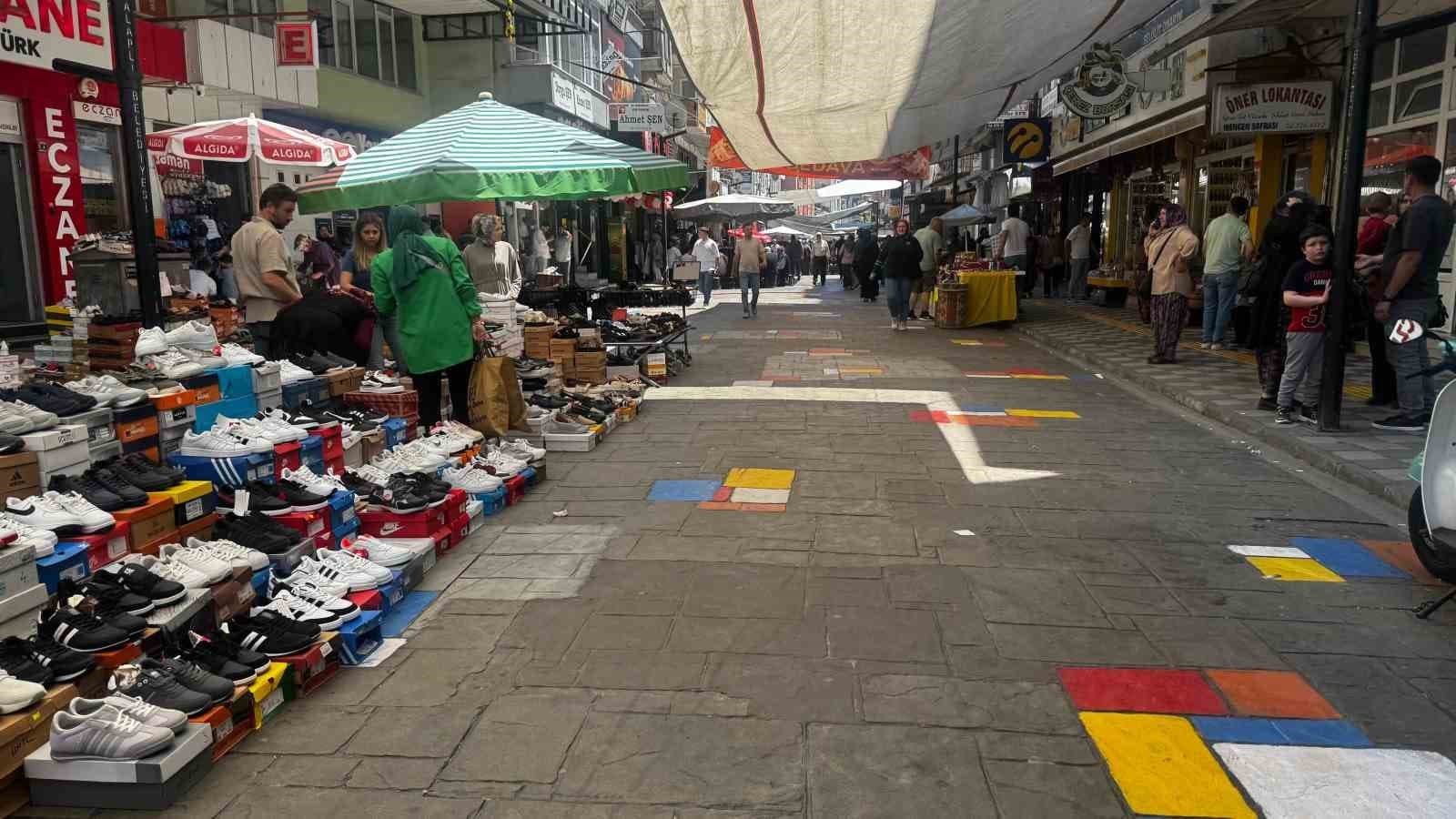 Kurban Bayramı öncesi Alaplı’da adım atacak yer kalmadı