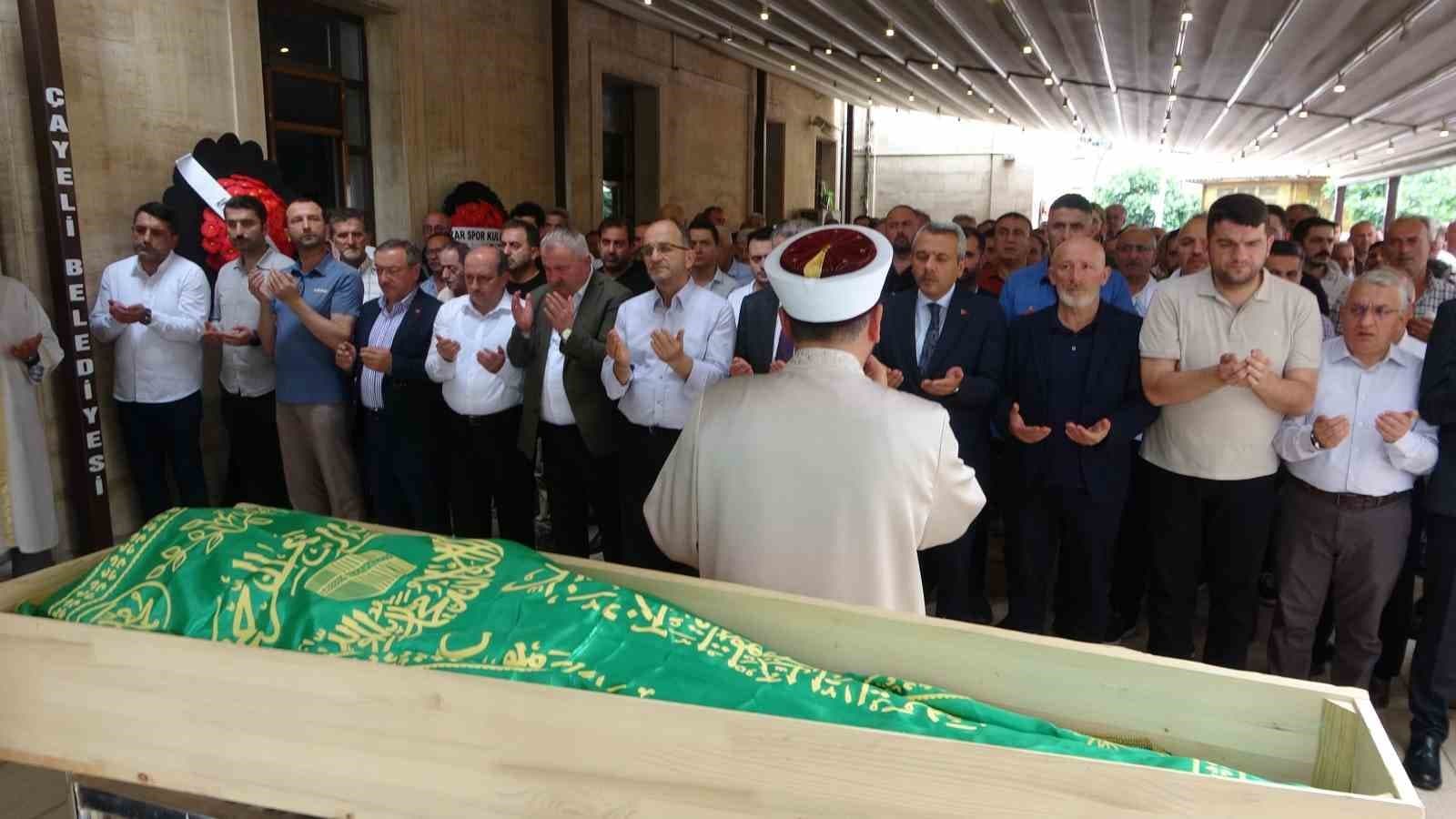 Eski Milletvekili Ayar’ın babası son yolculuğuna uğurlandı
