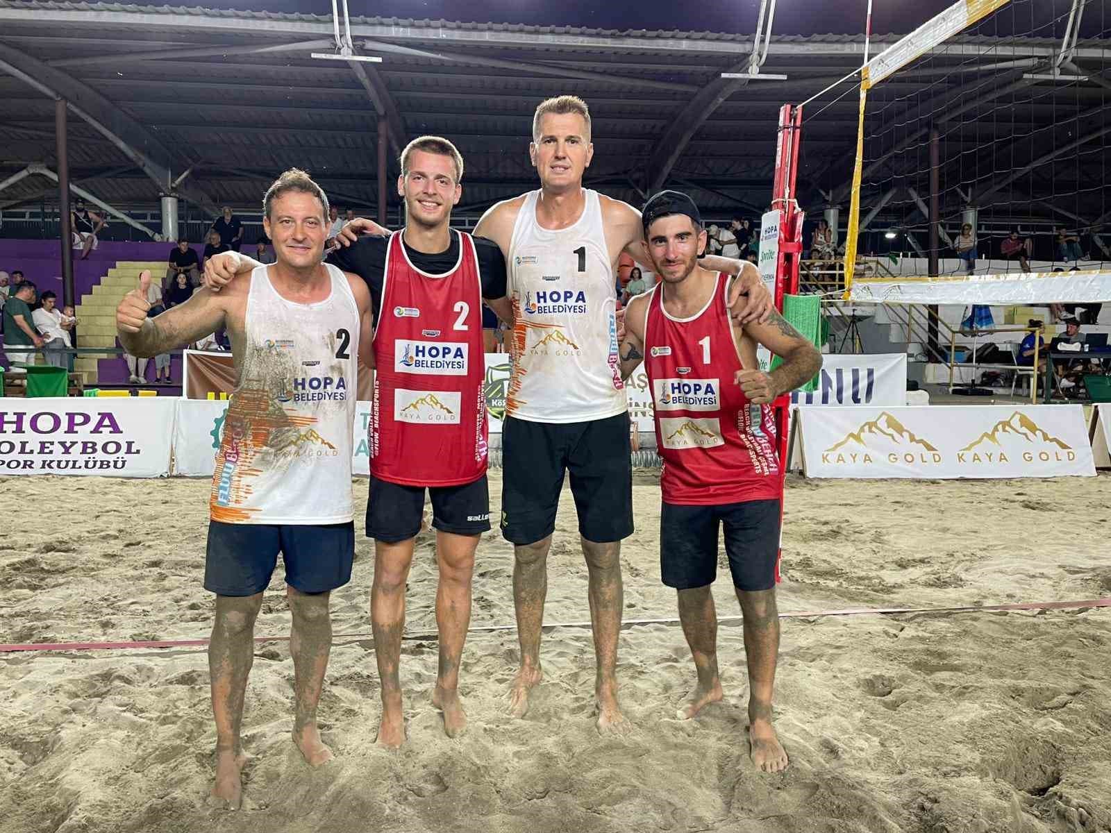 Karadeniz sahilinde uluslararası voleybol coşkusu