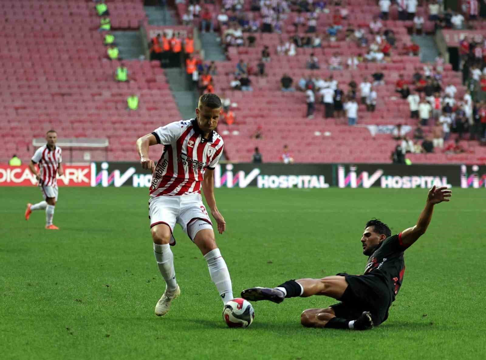 Trendyol Süper Lig: Samsunspor: 1 - Gençlerbirliği: 0 (İlk yarı)