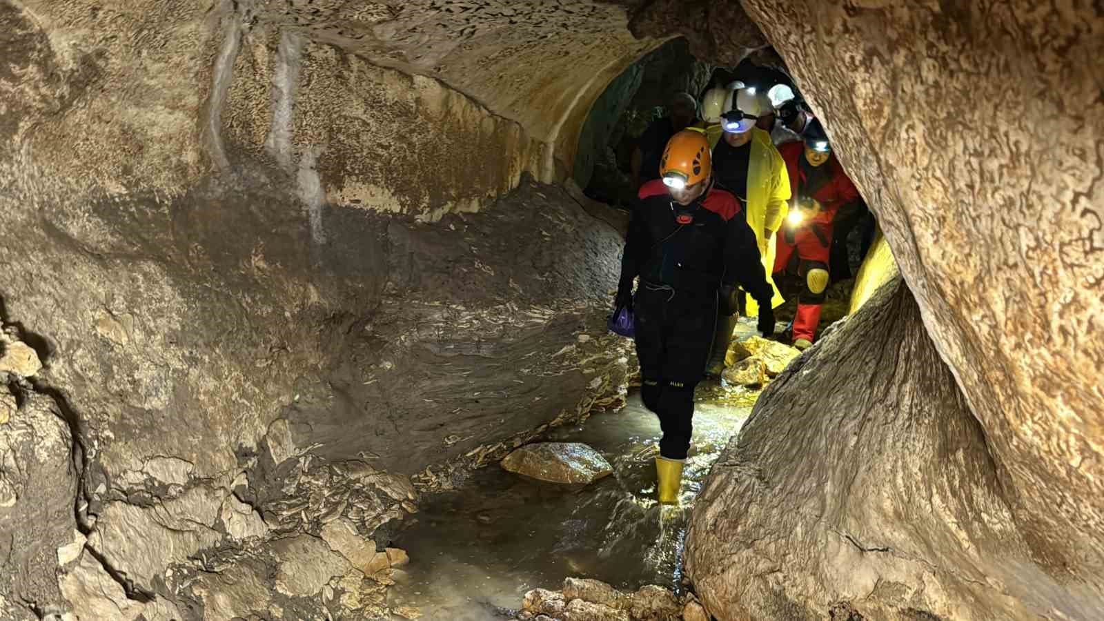 2 milyar yıllık mağara turizme kazandırılacak