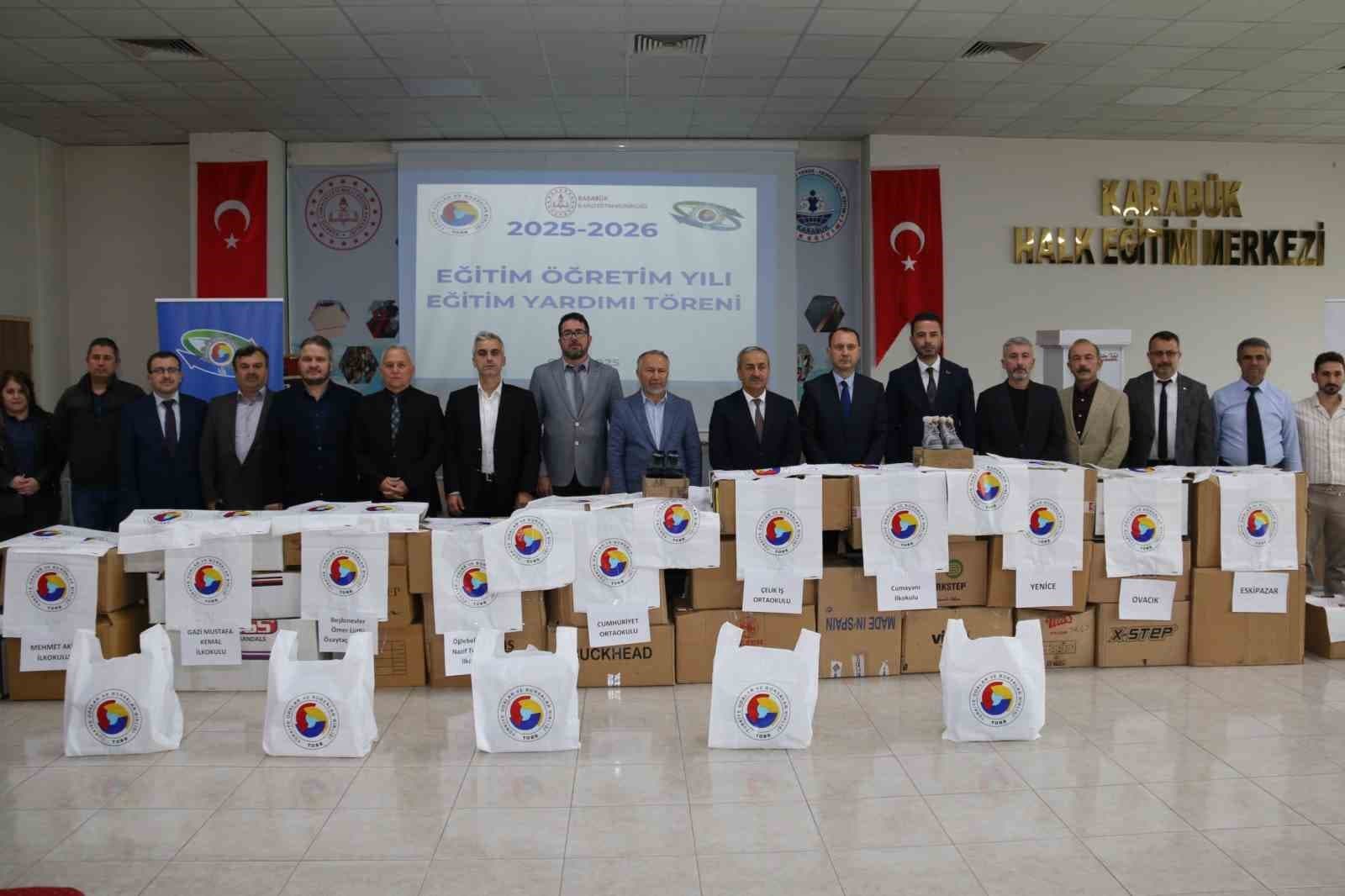 Karabük TSO’dan 294 öğrenciye kışlık bot desteği