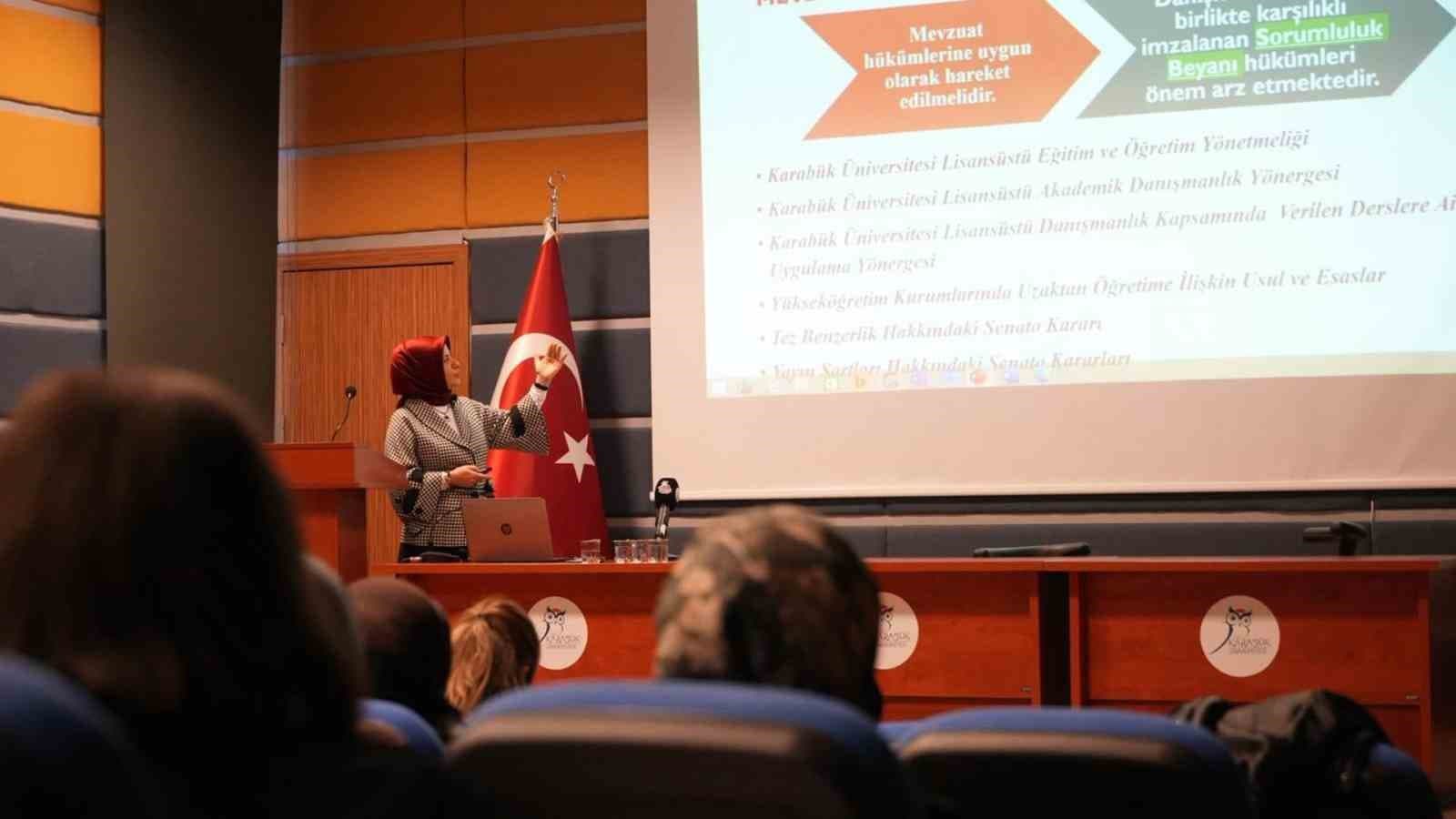 KBÜ’de "Tez Yazım Atölyesi" programı tamamlandı