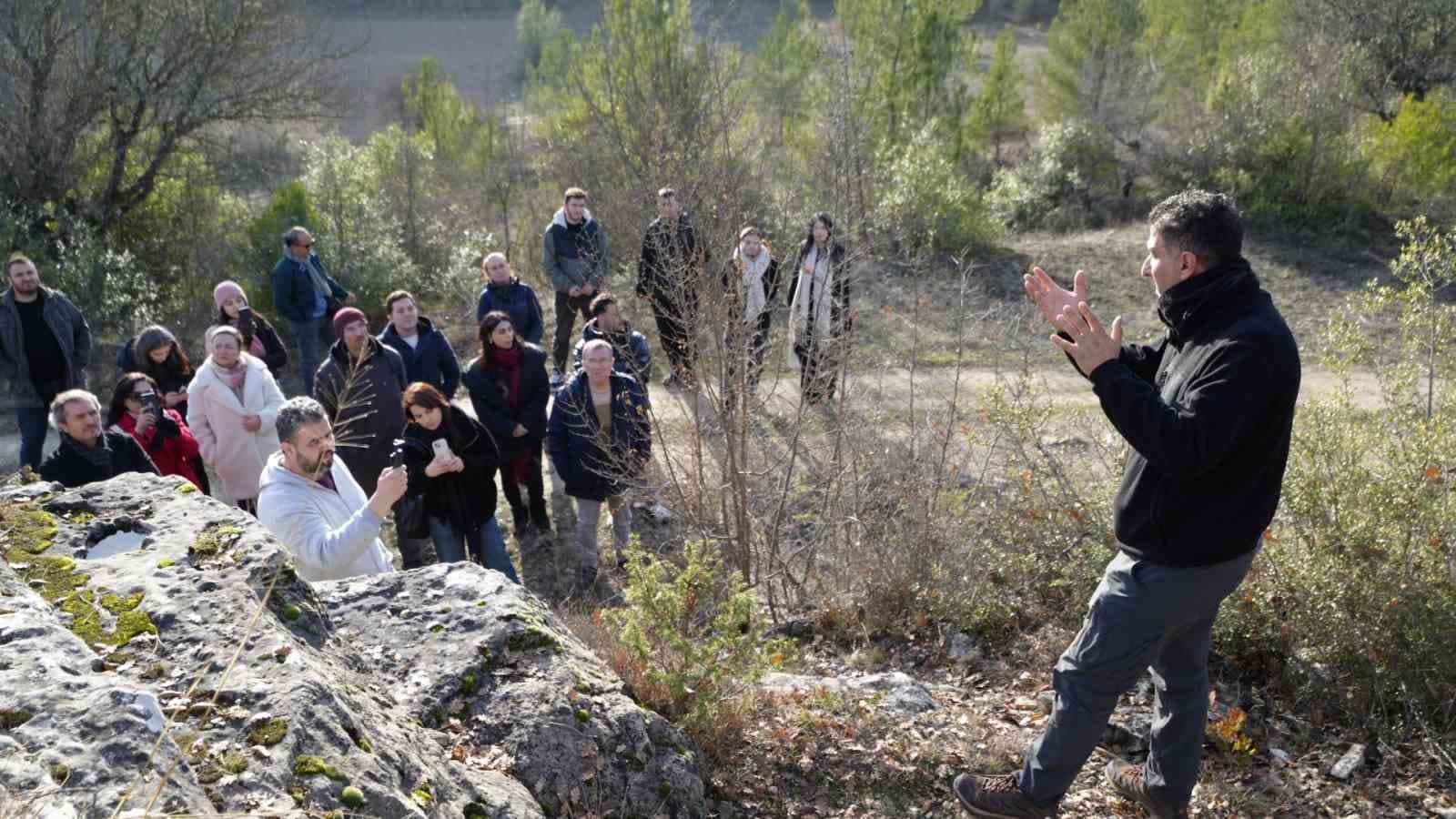 KBÜ’den kaya mezarları ve arkeolojik alanlara saha gezisi