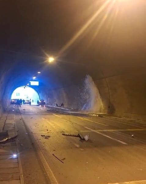 Araklı Tüneli’nde kaza: 4 yaralı
