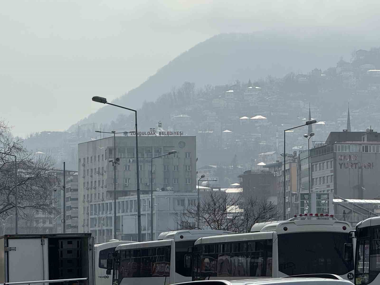 Zonguldak’ta sis etkili oldu