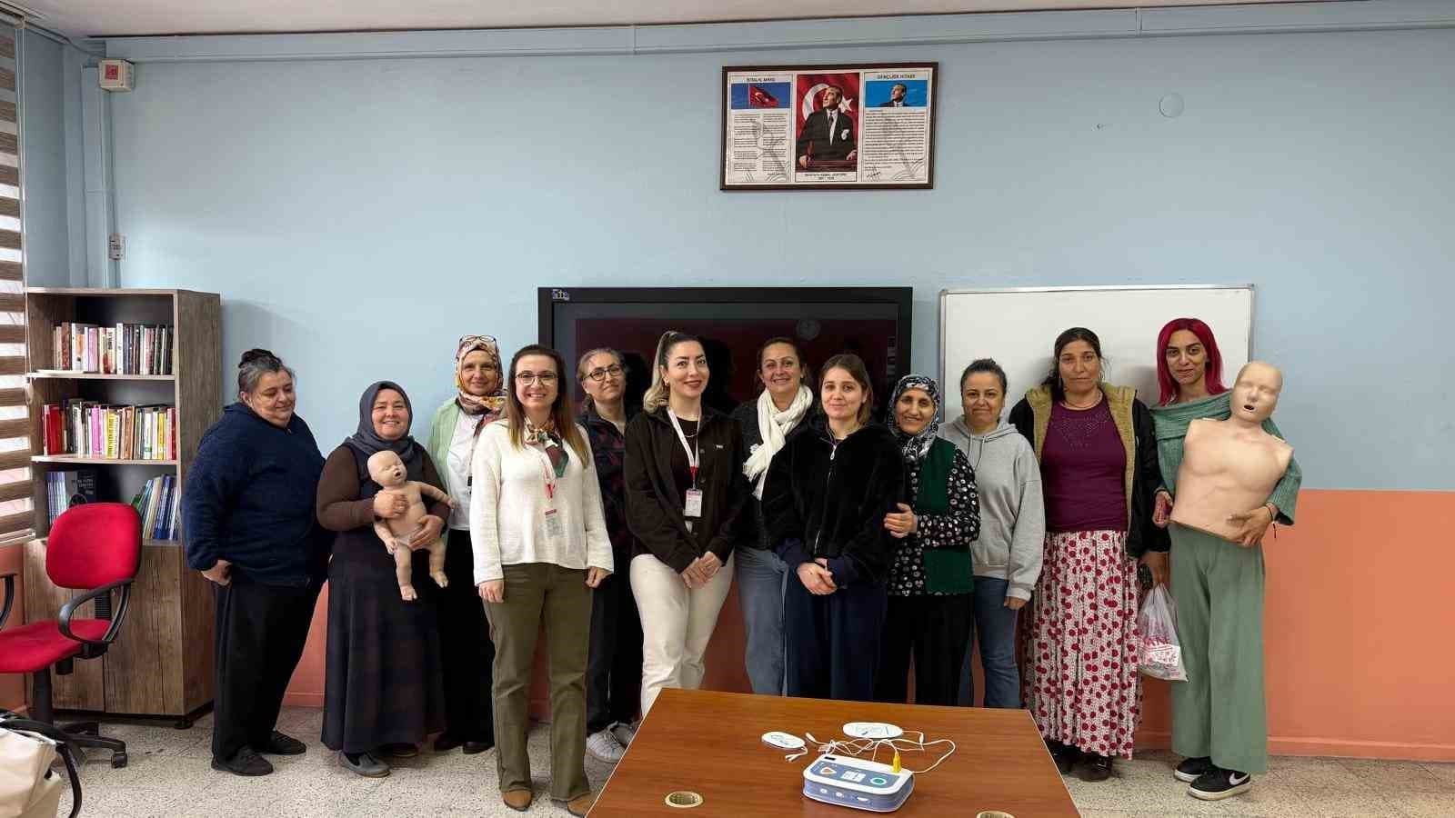 SODAM projesinde görevli kadınlara ilkyardım eğitimi