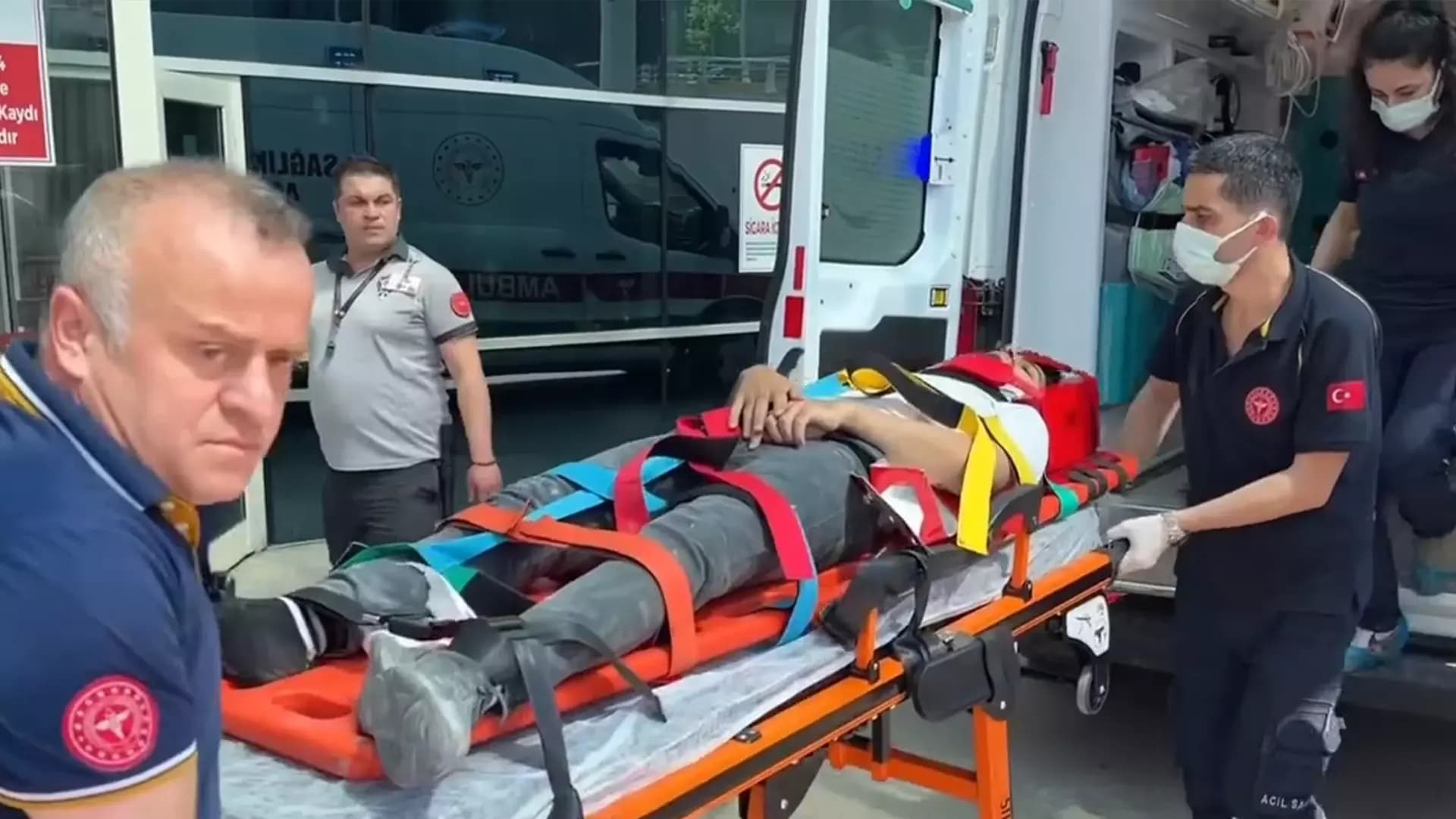 Karabük'te İnşaat İskelesinden Düşen İşçi Yaralandı