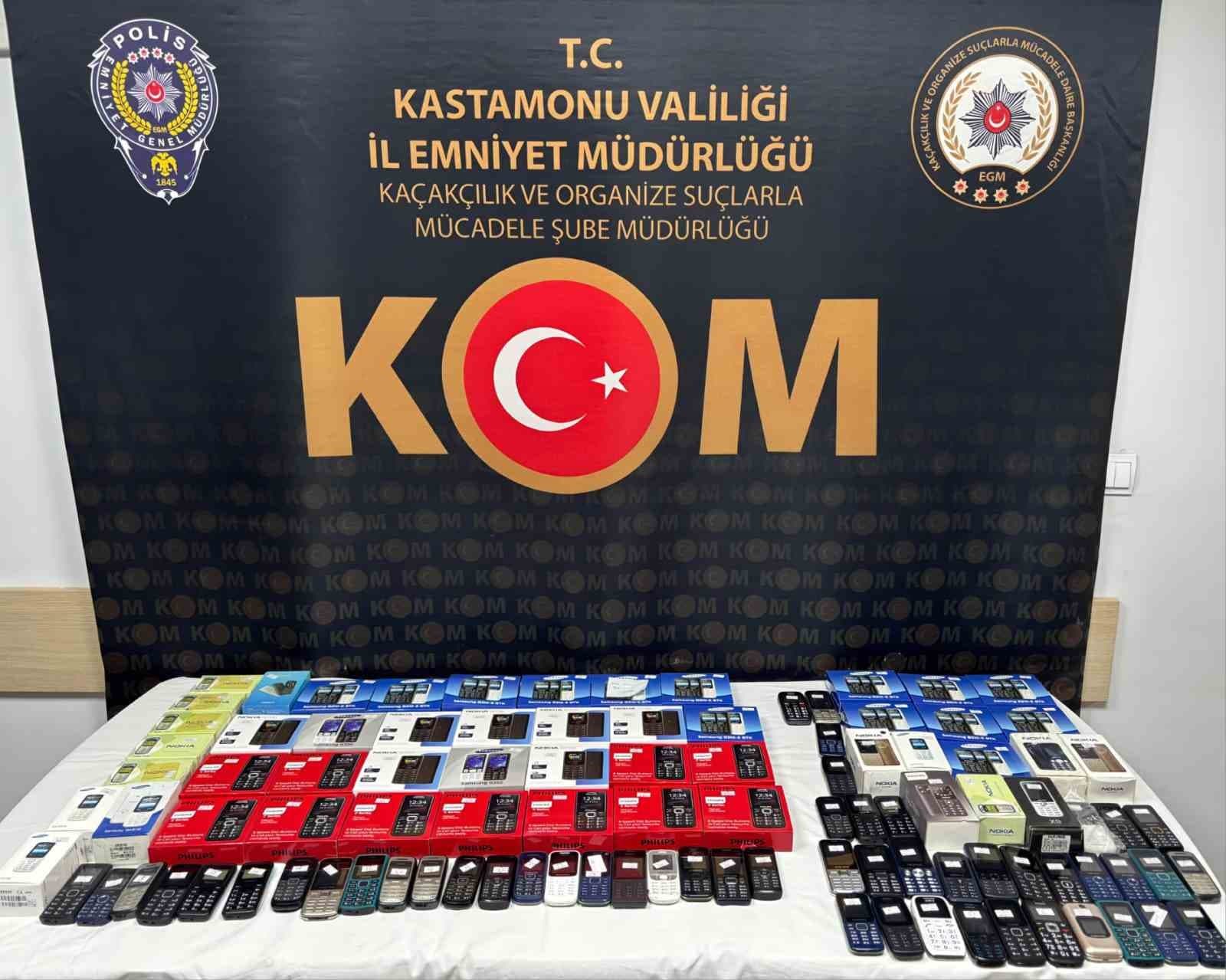 Kastamonu’da 102 adet kaçak cep telefonu ele geçirildi