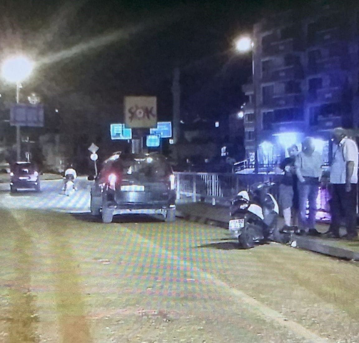 Motosiklet ile otomobil çarpıştı: 1 yaralı