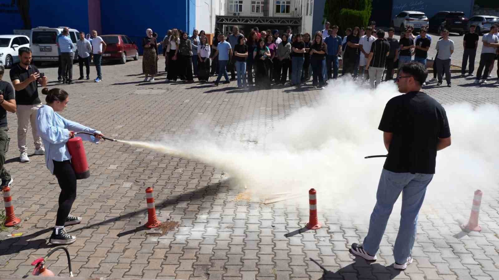 KBÜ Tıp Fakültesinde deprem ve yangın tatbikatı