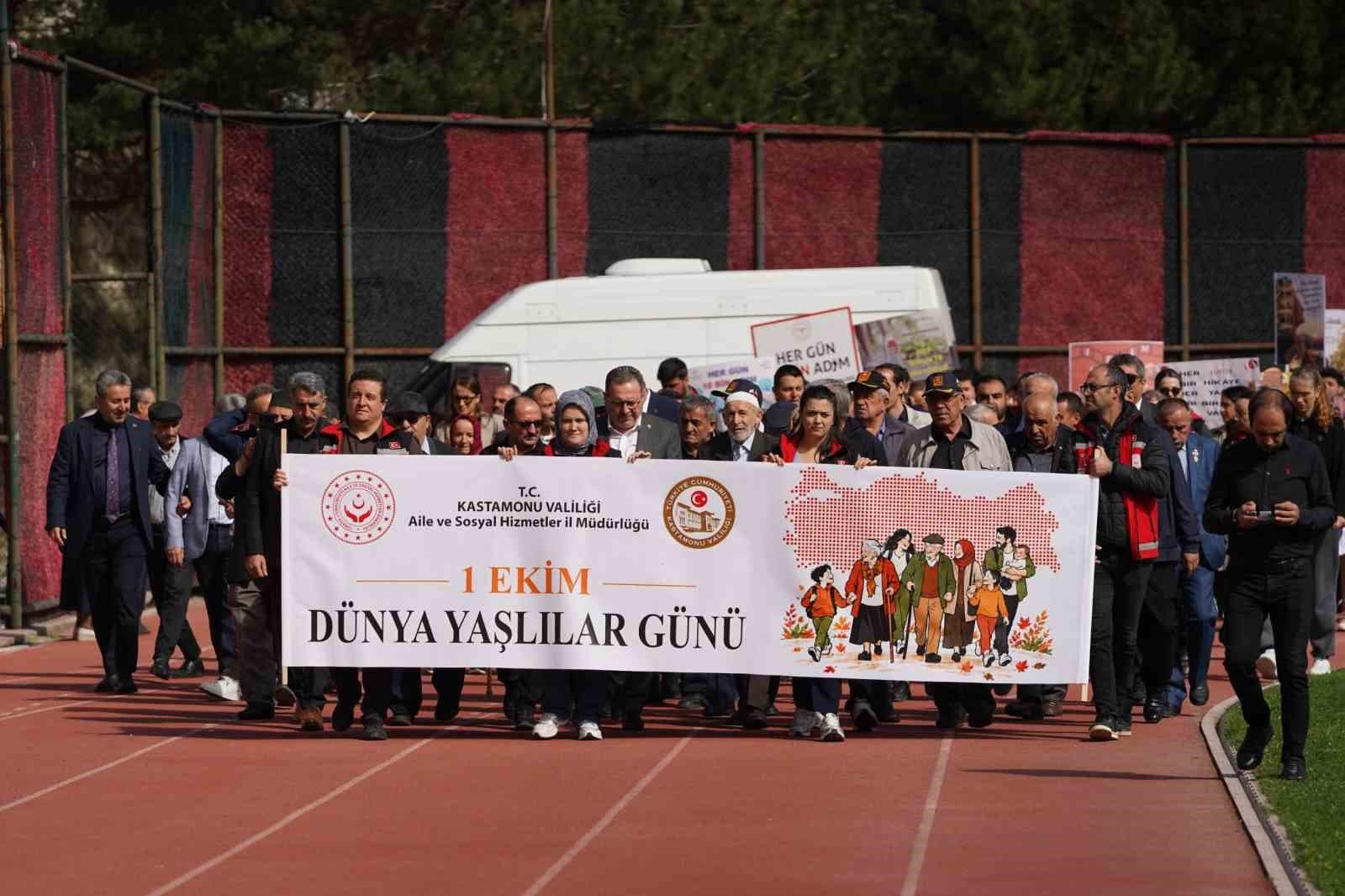 Kastamonu’da Dünya Yaşlılar Günü’nde farkındalık yürüyüşü
