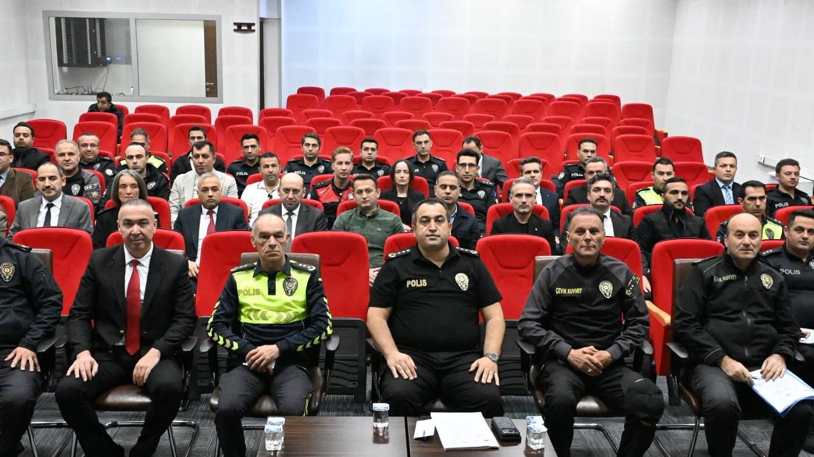Karabük'te asayiş ve okul güvenliği masaya yatırıldı