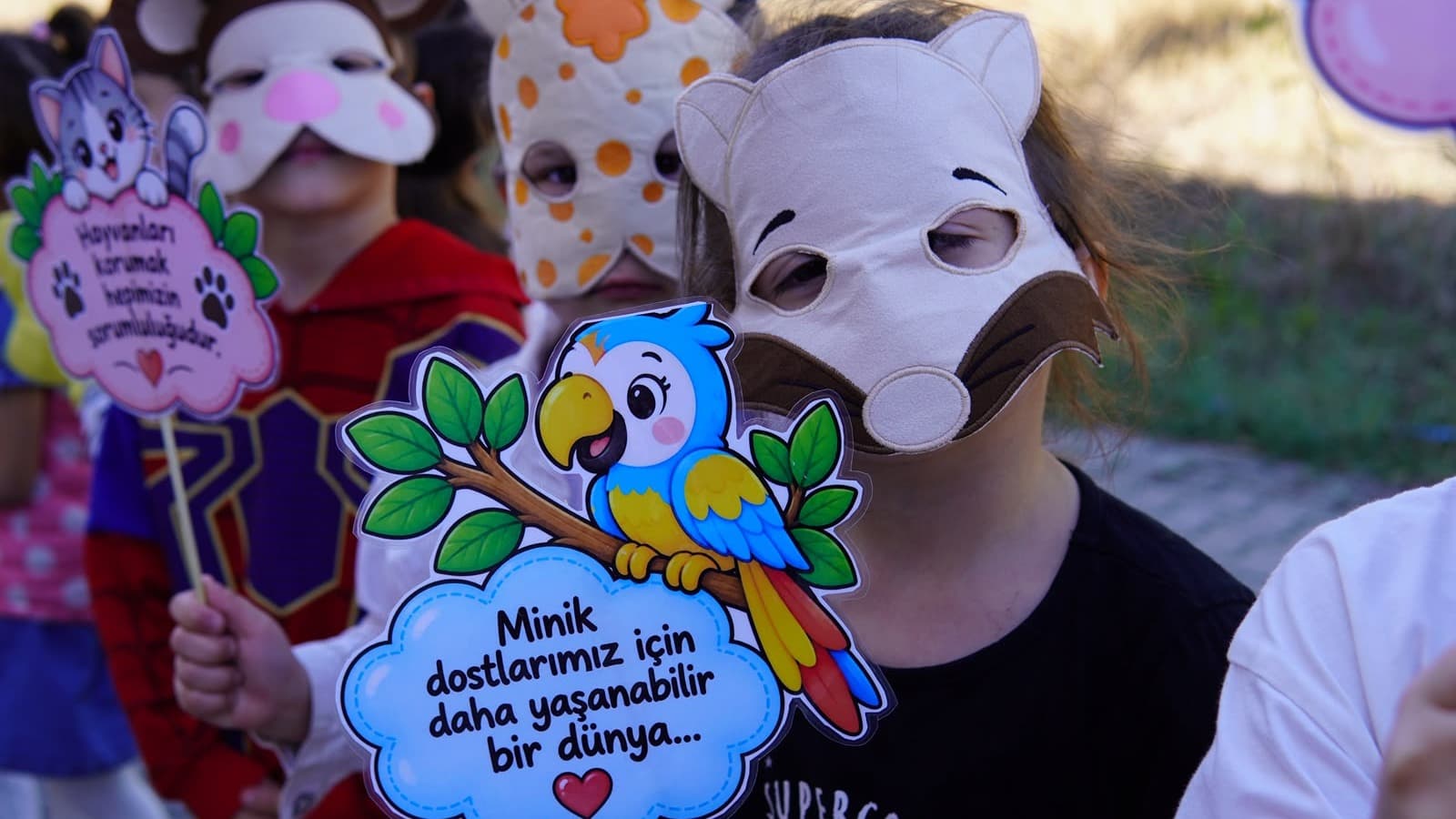 Miniklerden Karabük'teki barınağa anlamlı ziyaret