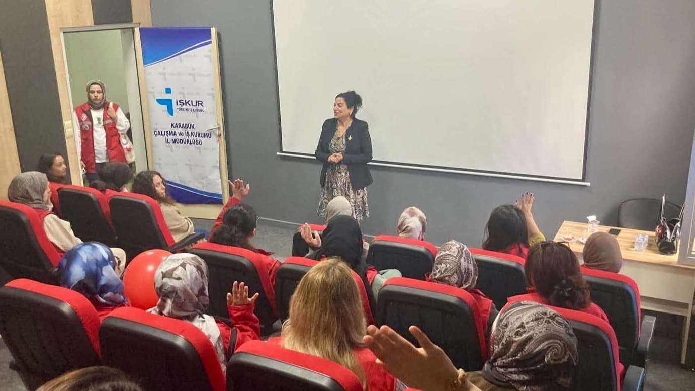 Eskipazar’da gençlere İŞKUR destekli kariyer semineri