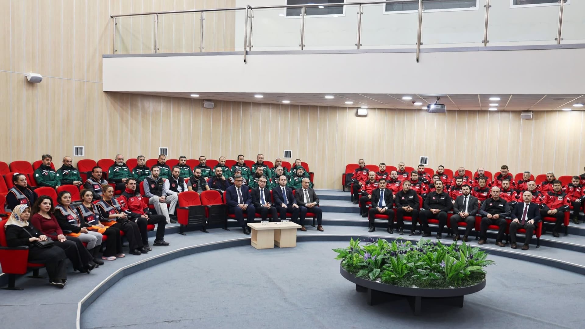 Karabük'te ekiplere AFAD belgesi verildi