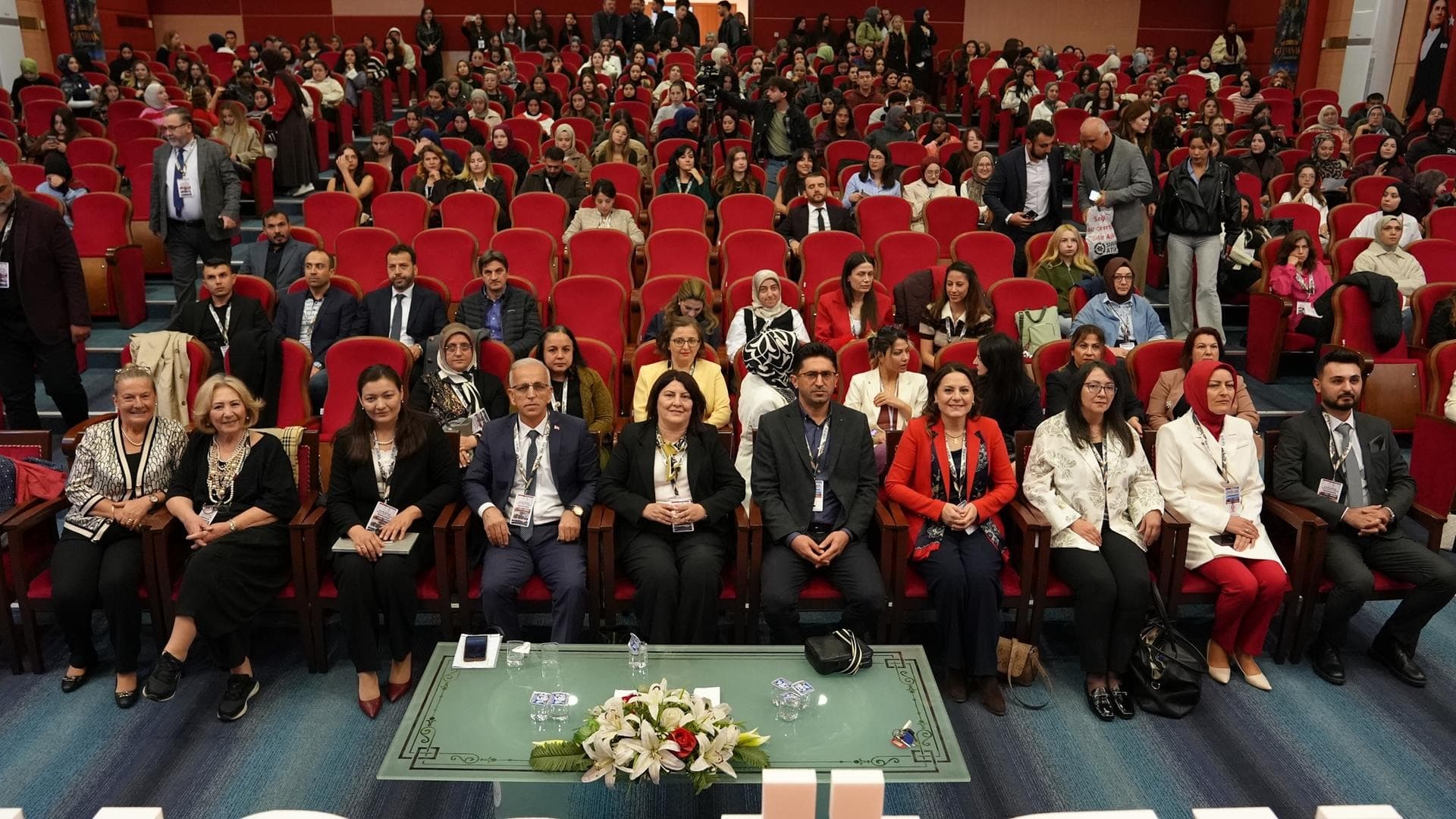 KBÜ Sağlık Kongresi 36 Ülkeyi Buluşturdu