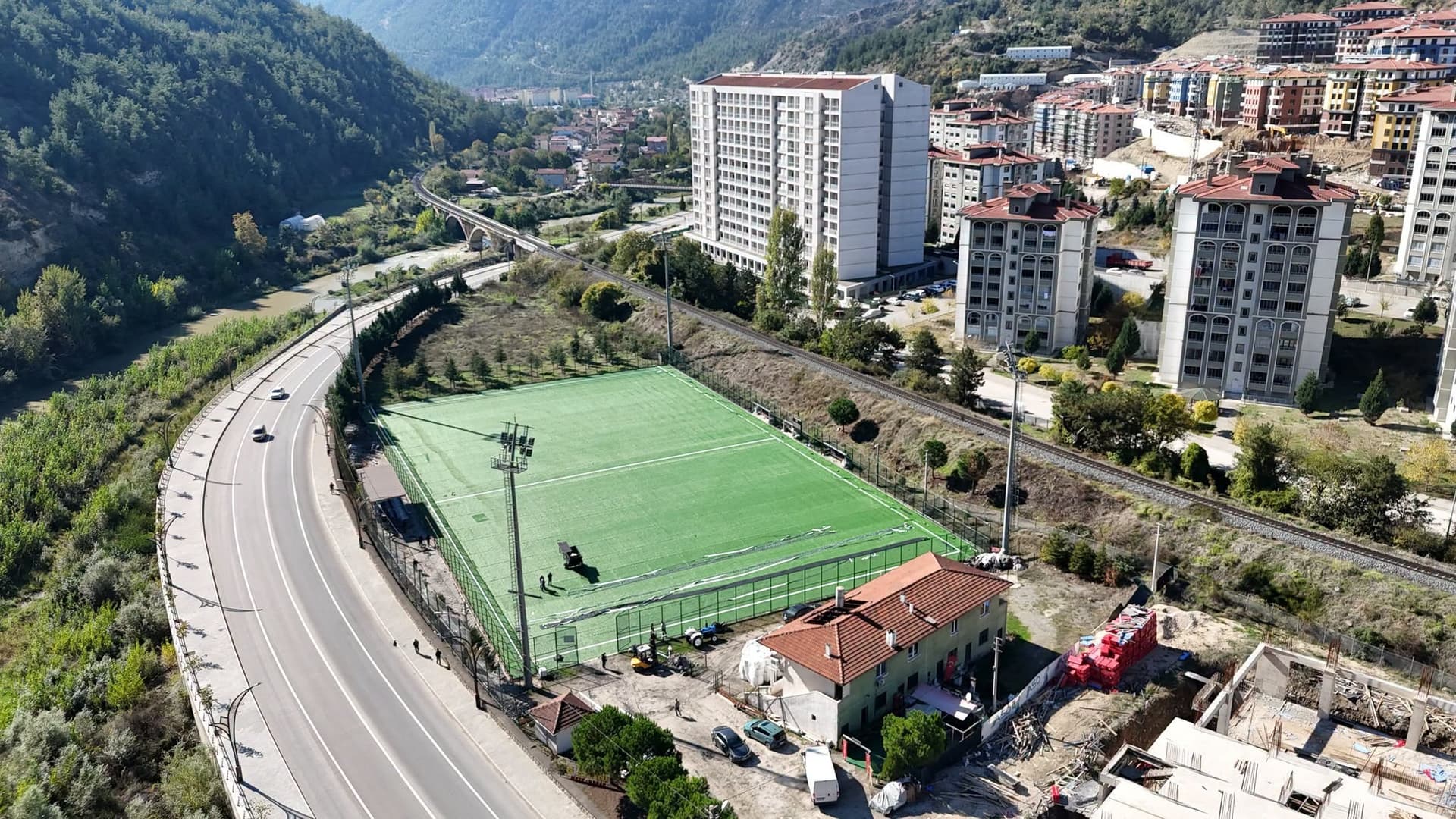 Karabük Soğuksu Sahası'nda zemin yenileniyor