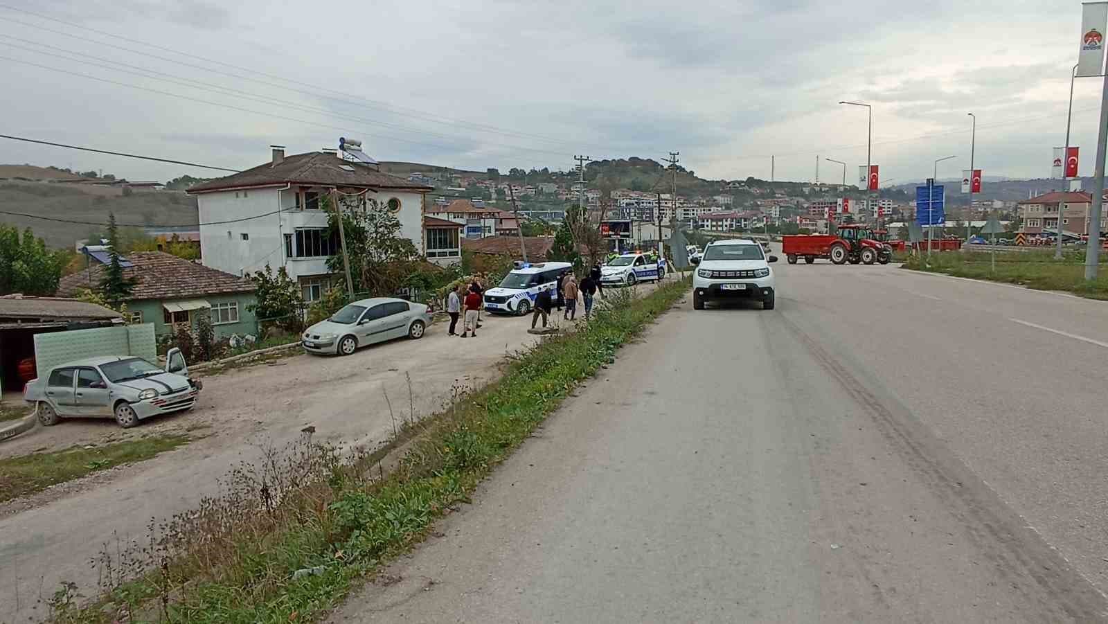 Havza’da otomobiller çarpıştı: Anne ve 3 yaşındaki çocuğu yaralandı