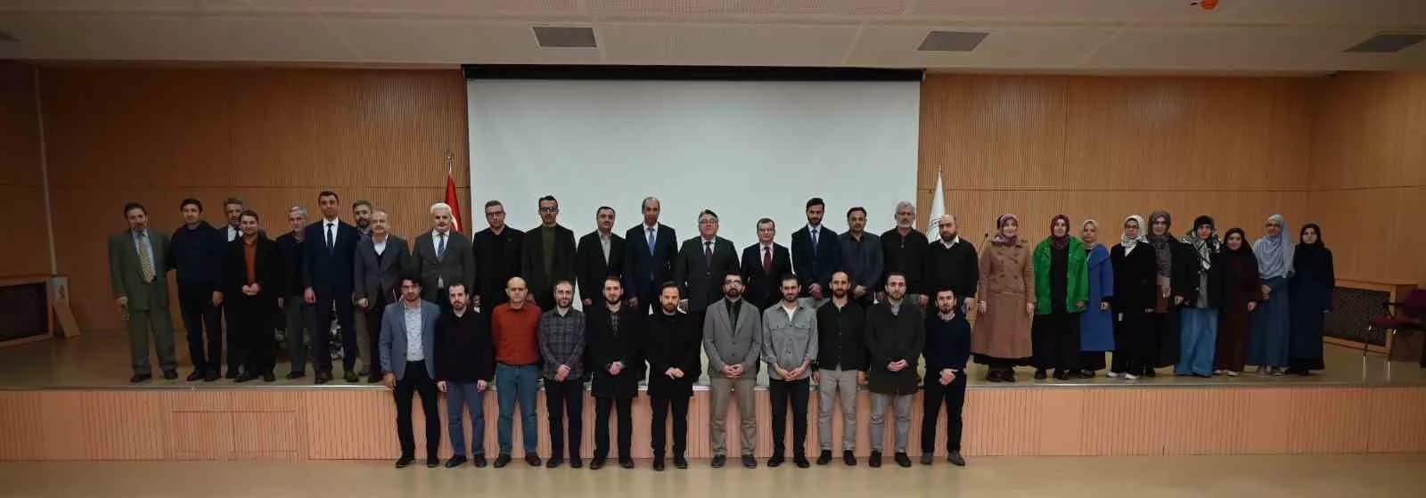 Rektör Özölçer, İlahiyat Fakültesi’nin akademik genel kurul toplantısına katıldı