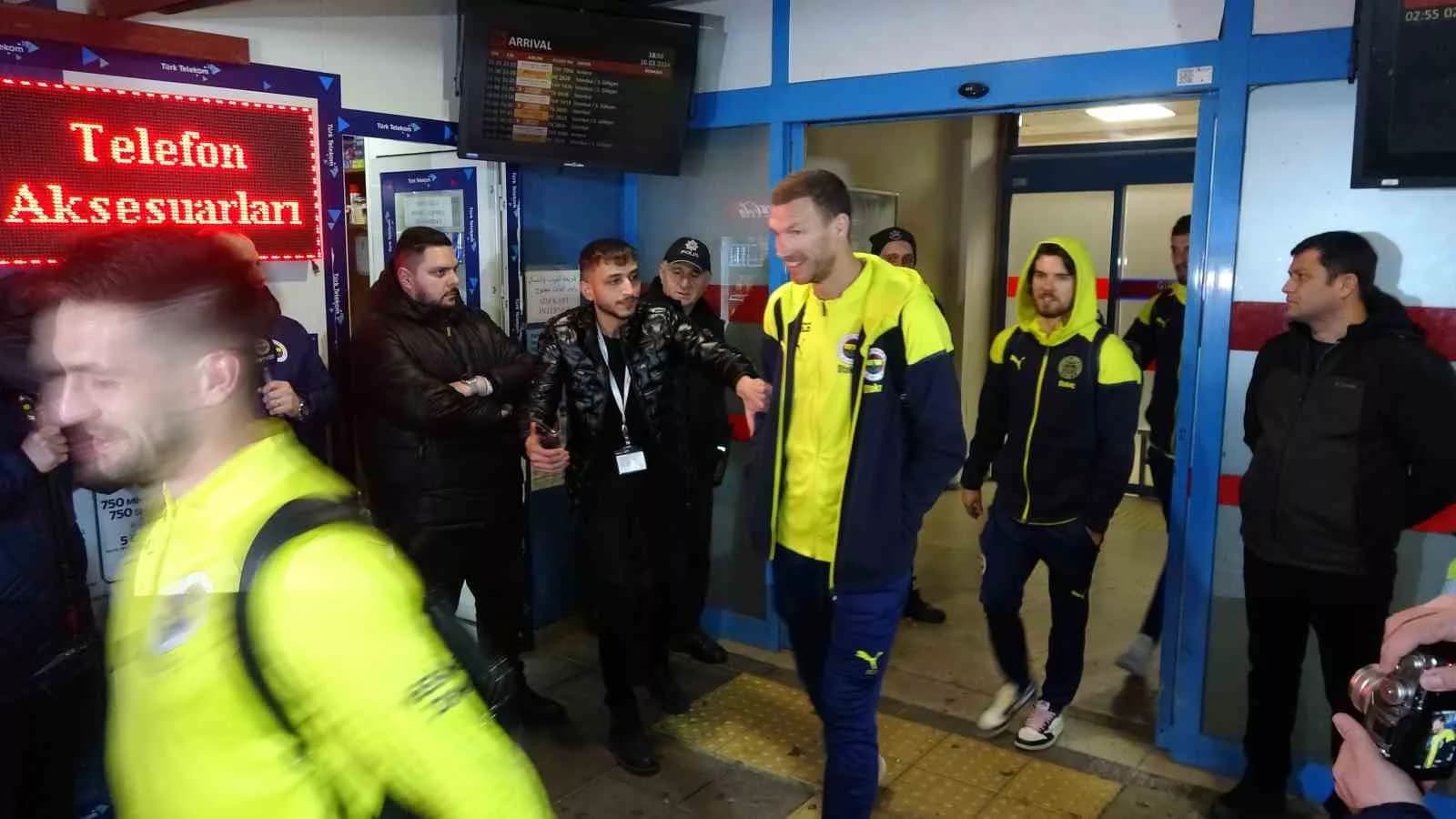 Fenerbahçe, Trabzon’a geldi