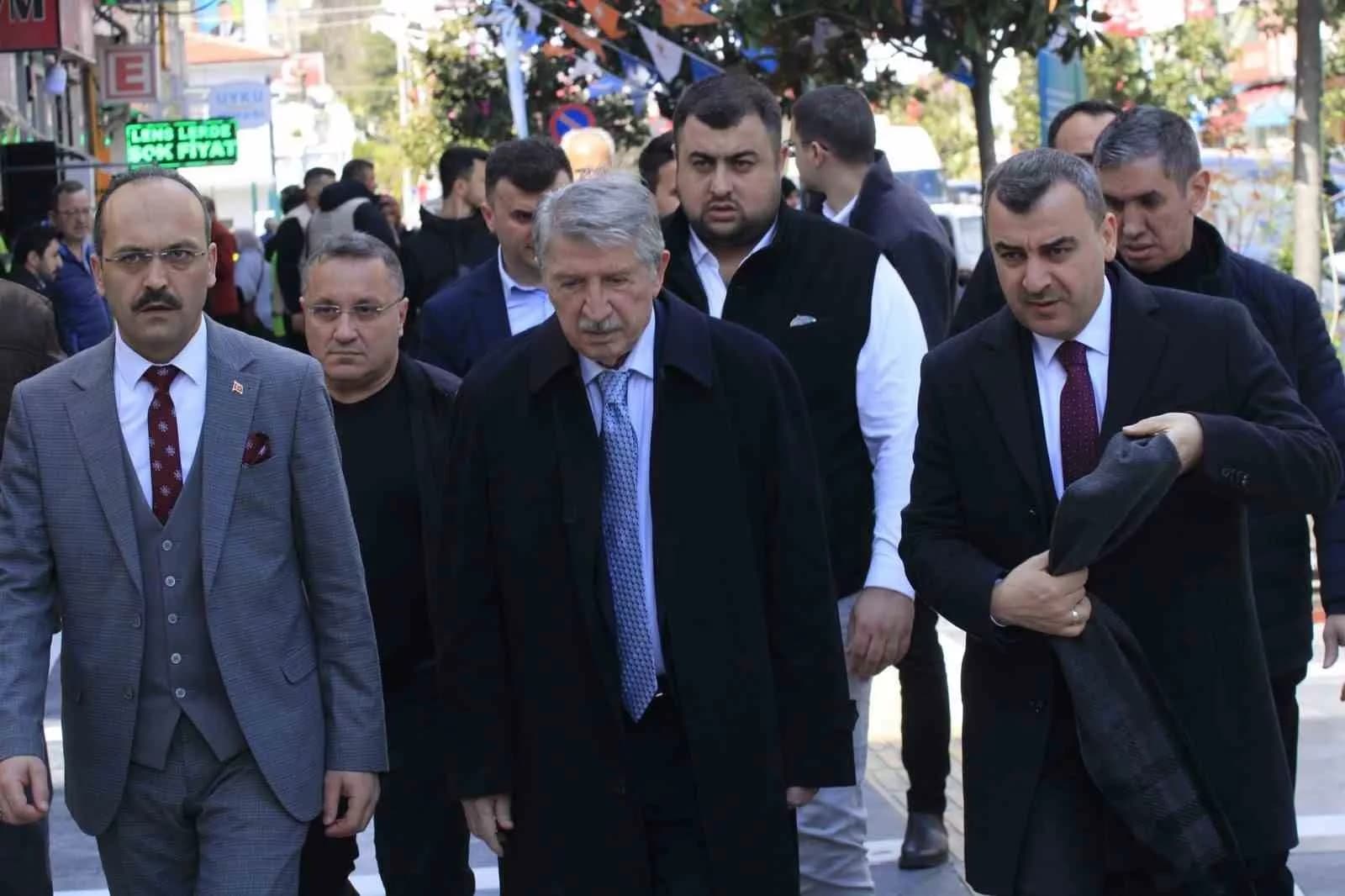Toptan, “İnşallah bu seçimler Türkiye’nin geleceği ve istikrarı için yeni bir ümit kapısı aralayacaktır”
