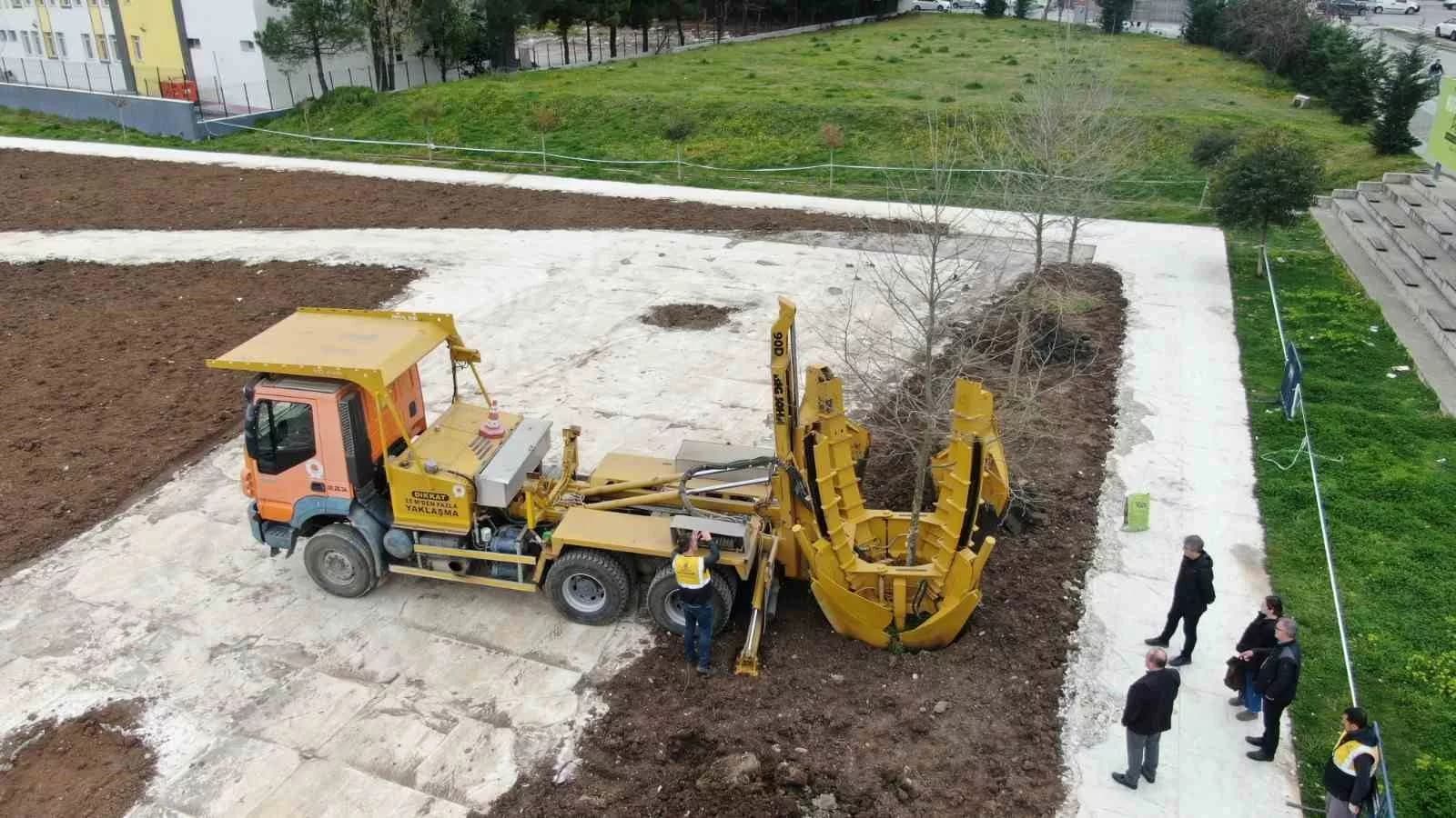 Kütüphane Parkı’nda peyzaj çalışmaları
