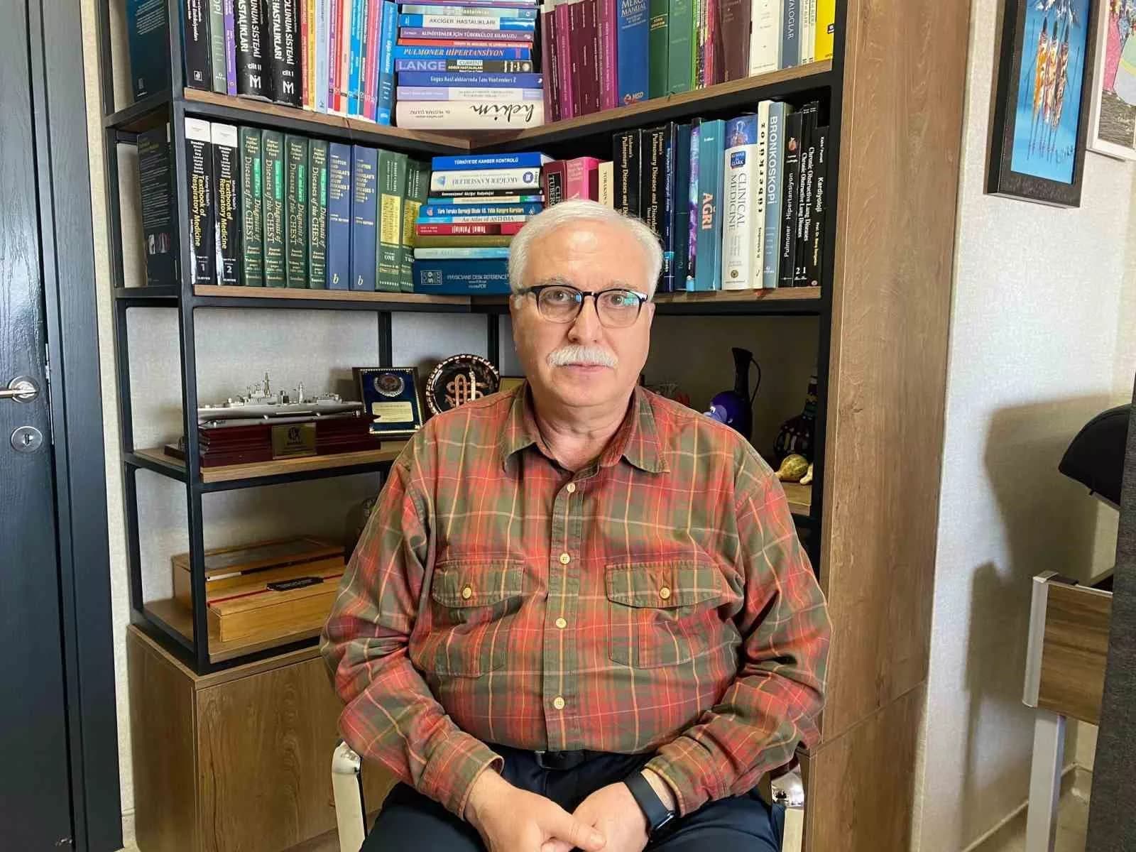 Tevfik Özlü: "Risklerinizi bilin, sağlığınızı yönetmeyi öğrenin, tıbbi bakım ve önerileri göz ardı etmeyin"