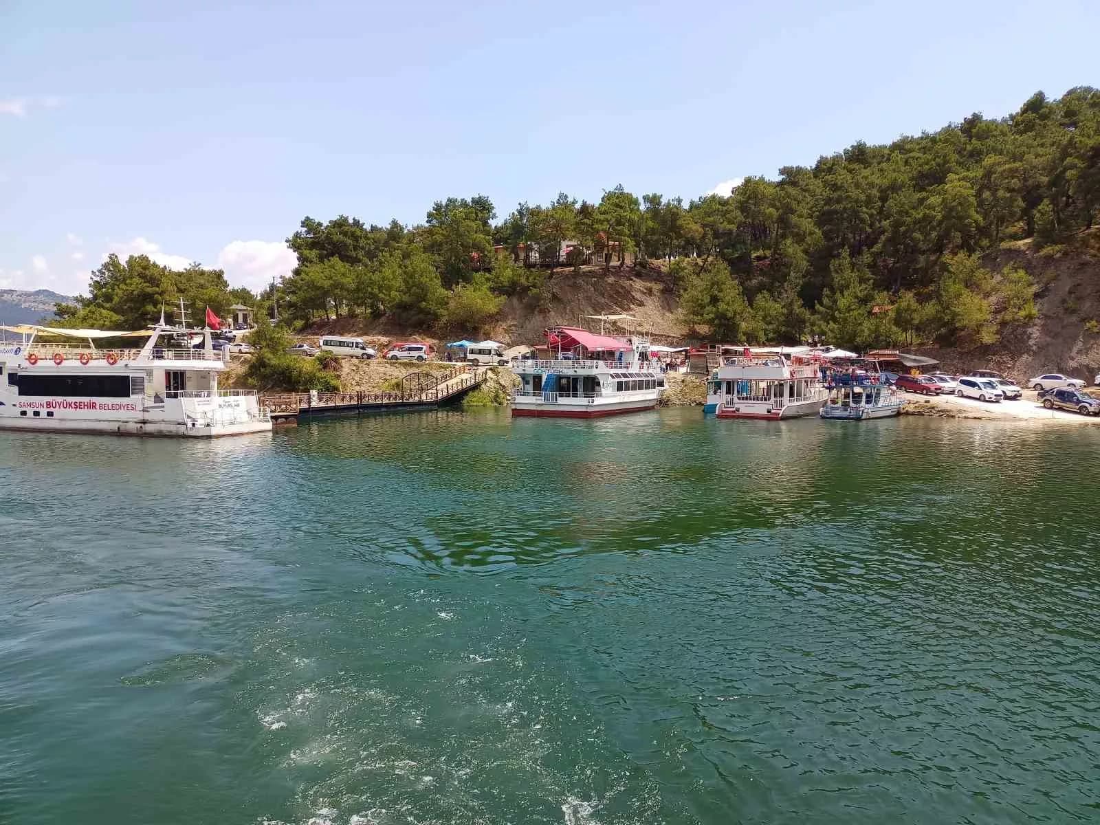 Tabiat parklarına ziyaretçi akını