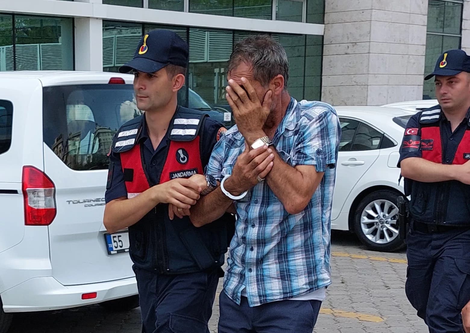 Jandarmanın sahte ehliyet operasyonda gözaltına alınanlar serbest bırakıldı