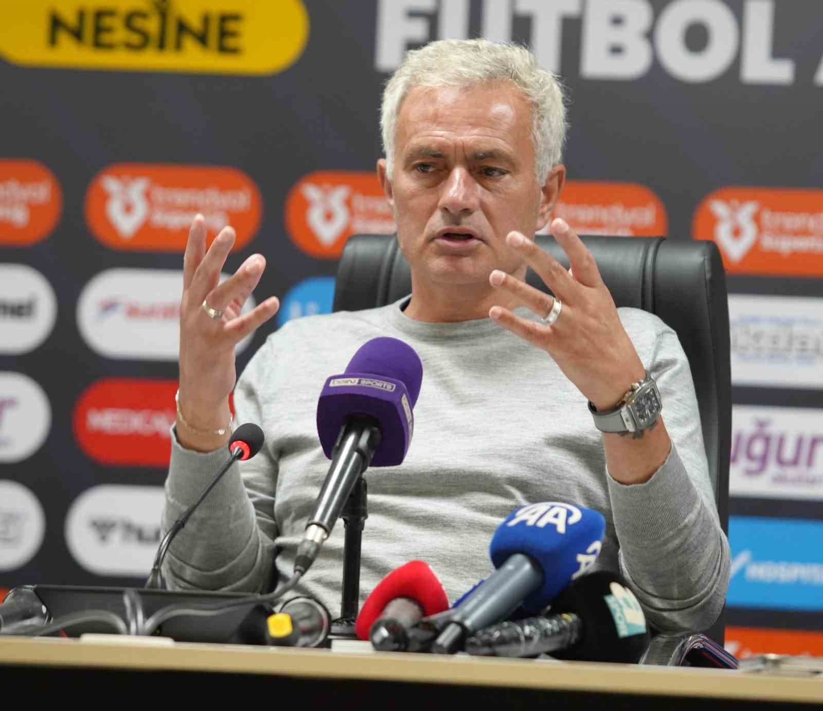 Mourinho: "Bu ligi biliyoruz, bazı takımlar daha kolay maç kazanıyorlar”