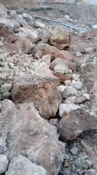 Artvin’de heyelan: Ardanuç’ta 6 köye bağlanan yol ulaşıma kapandı