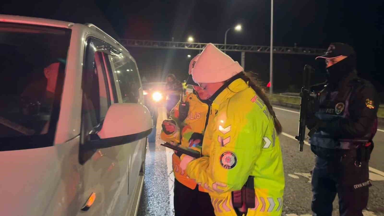 Zonguldak’ta jandarma ve polisin denetimleri sürüyor