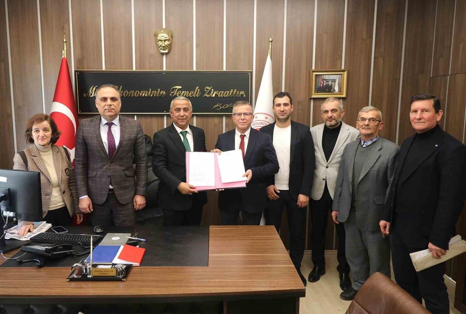 Samsun’da büyükbaş hayvanlar için küpeleme yetki devri gerçekleştirildi