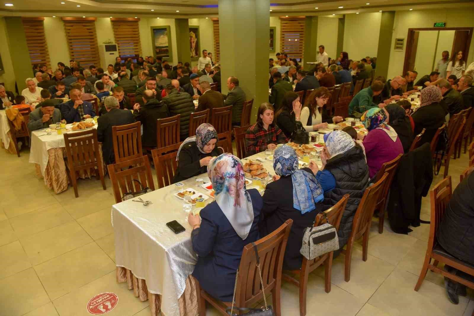 Başkan Arslan, belediye personeliyle iftar programında buluştu