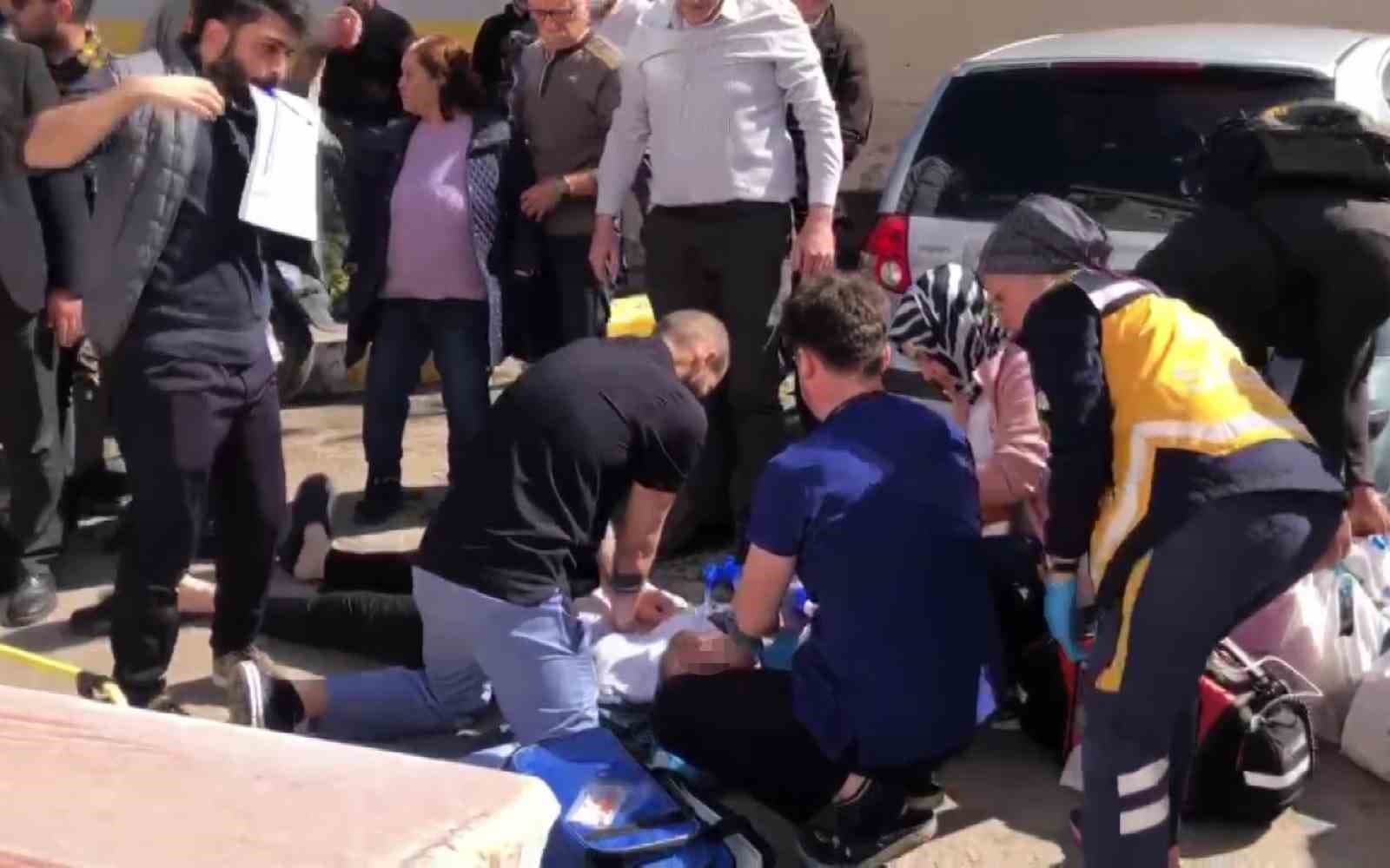 Taburcu olduğu hastanenin önünde kalbi durdu, kalp masajı ile hayata döndü