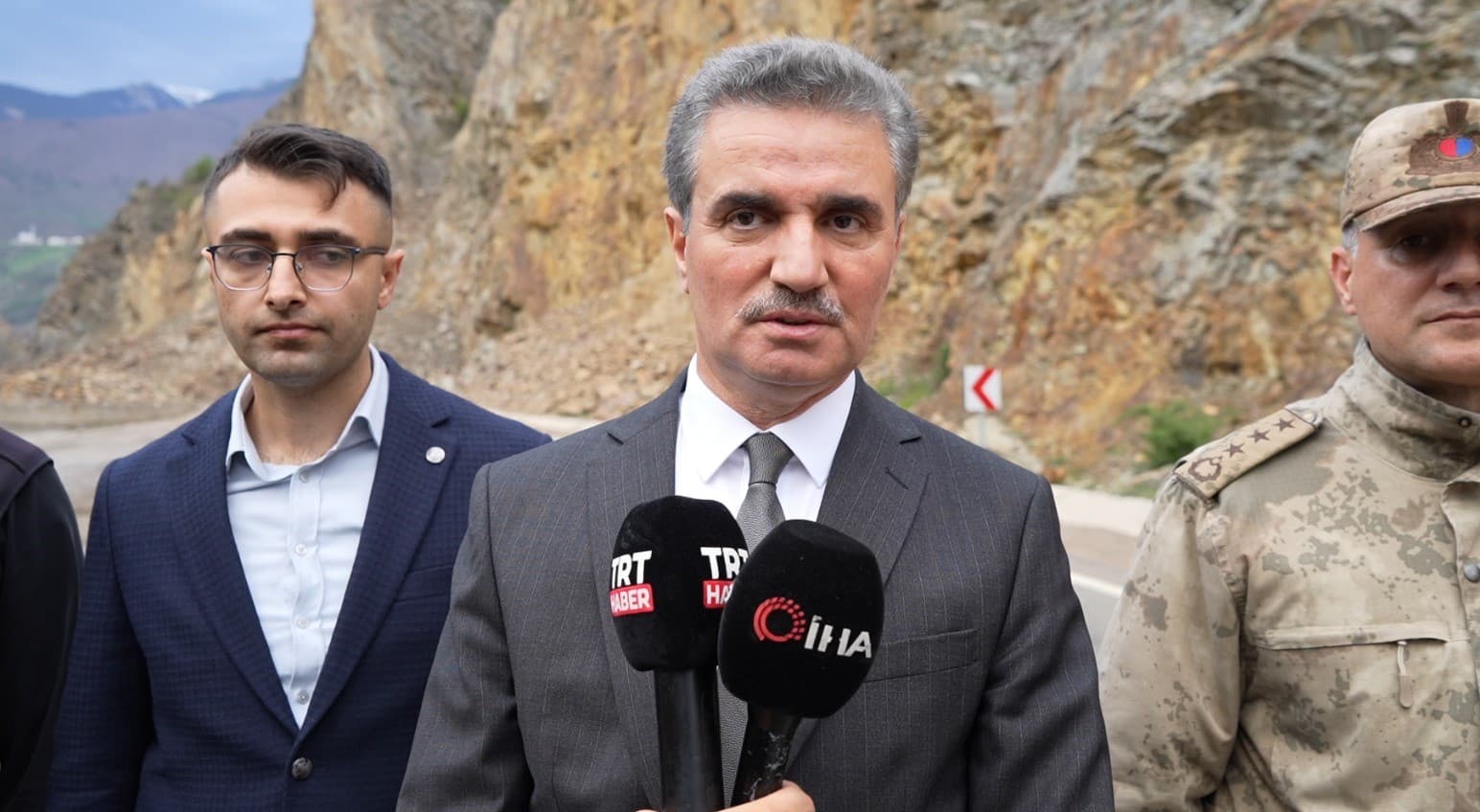 Vali Aydın Baruş: "Torul-Kürtün yolu uzun bir süre kullanılamayabilir"