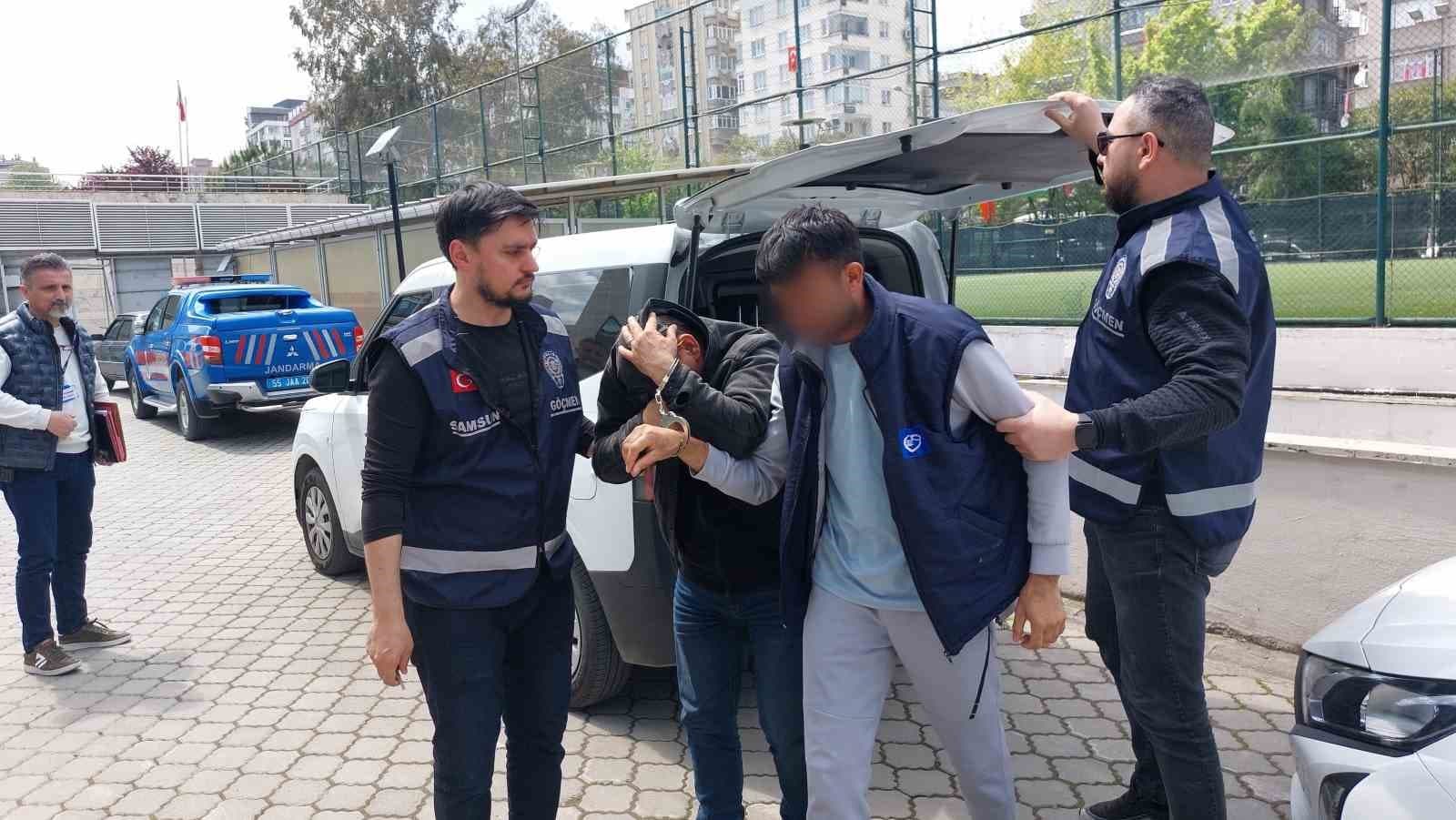 3 kaçak göçmeni taşıyan taksi şoförü tutuklandı