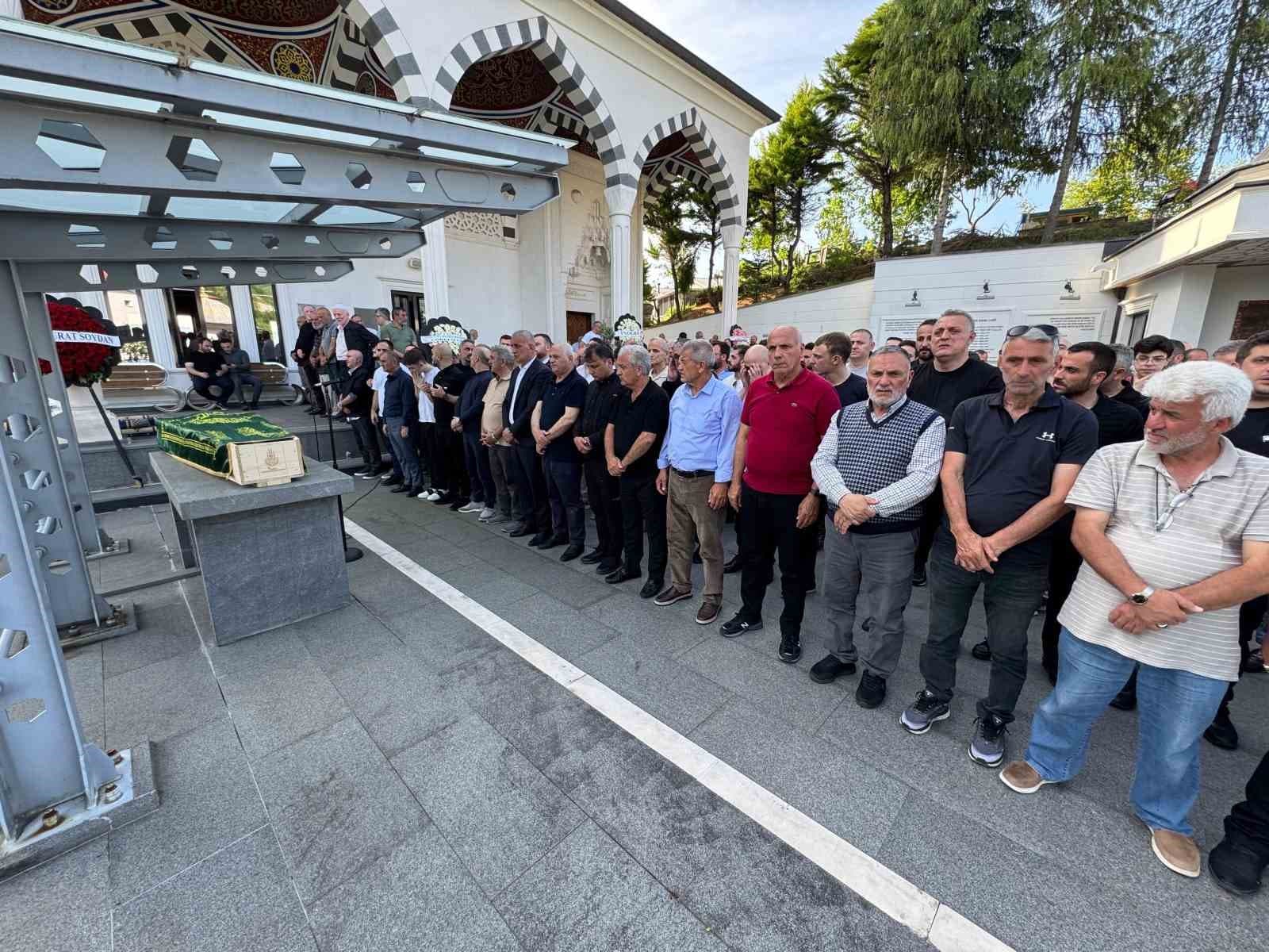 TFF Başkanı Hacıosmanoğlu, Fatma Yeşilyurt’un cenaze törenine katıldı