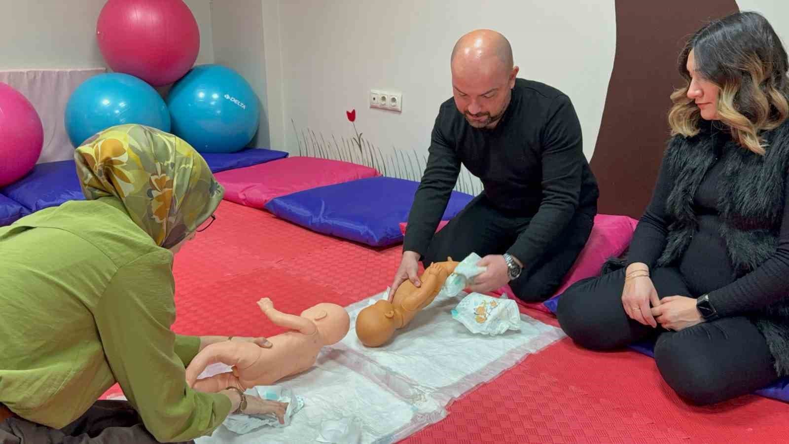Doğru bilinen yanlışları, gebe okulunda öğrendiler