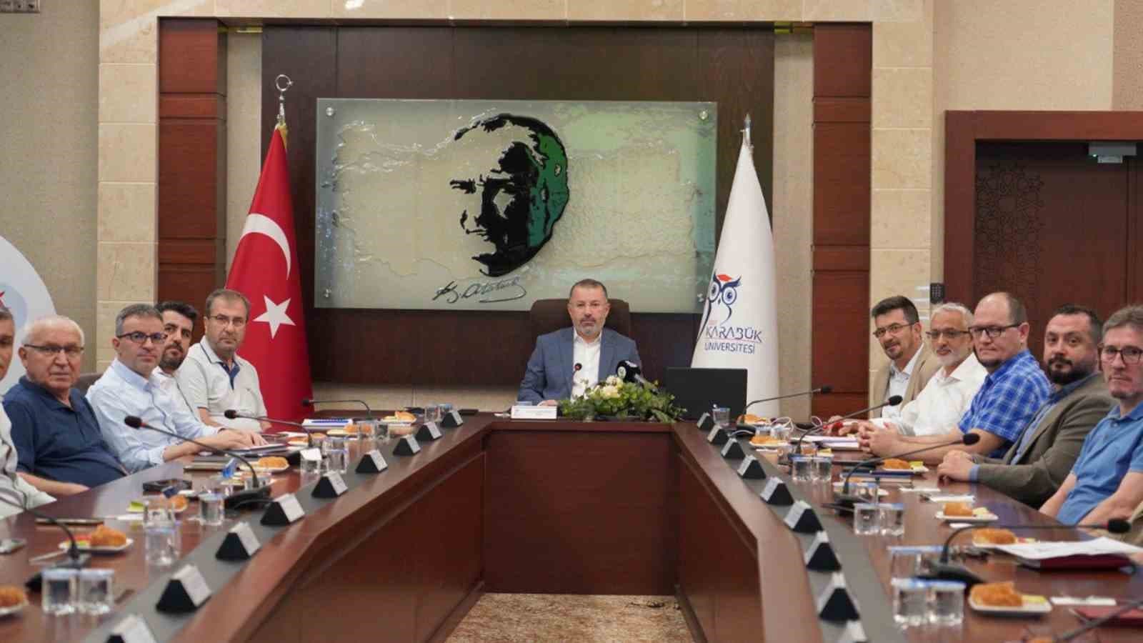 Karabük Üniversitesi’nde Temmuz ayı senato toplantısı gerçekleştirildi