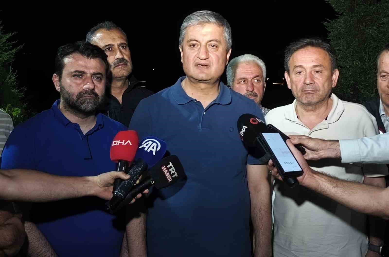 Vali Yavuz: "Yangınlar nedeniyle 14 köy tahliye edildi, 613 hane boşaltıldı"