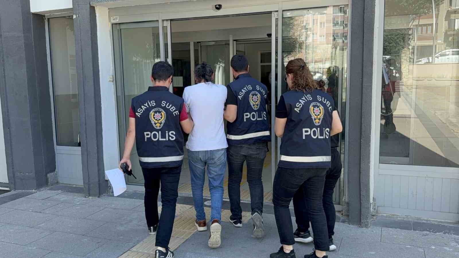 Tokat’ta 12 yıl önceki bebek cinayeti davasında anne ve baba adliyeye sevk edildi