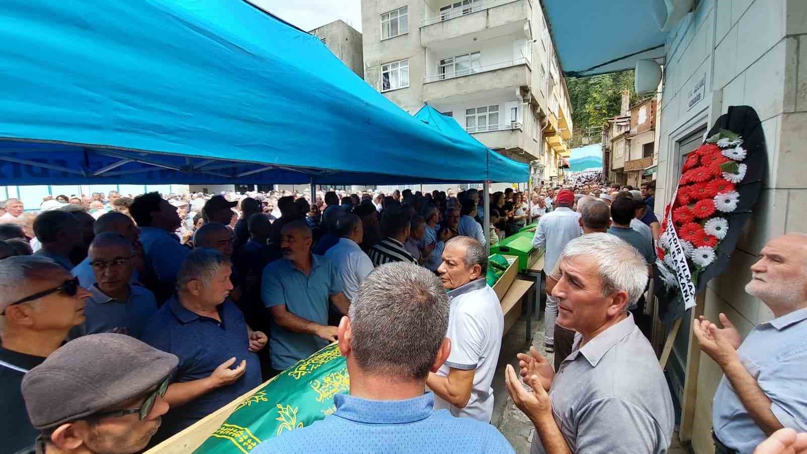 Giresun’daki kazada hayatını kaybeden 4 kişiye son görev